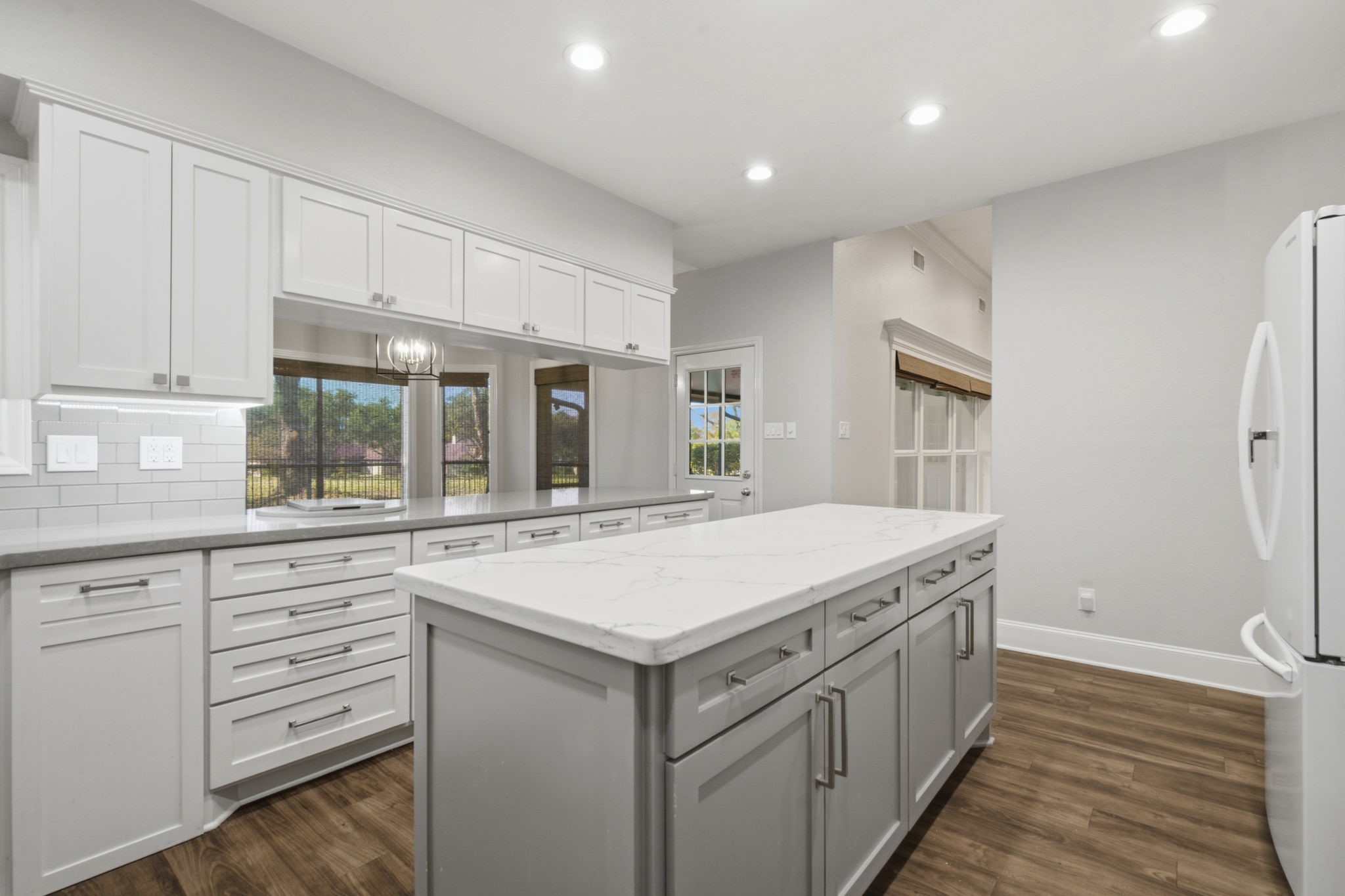 162 Dawns Edge Drive, Conroe, TX 77356