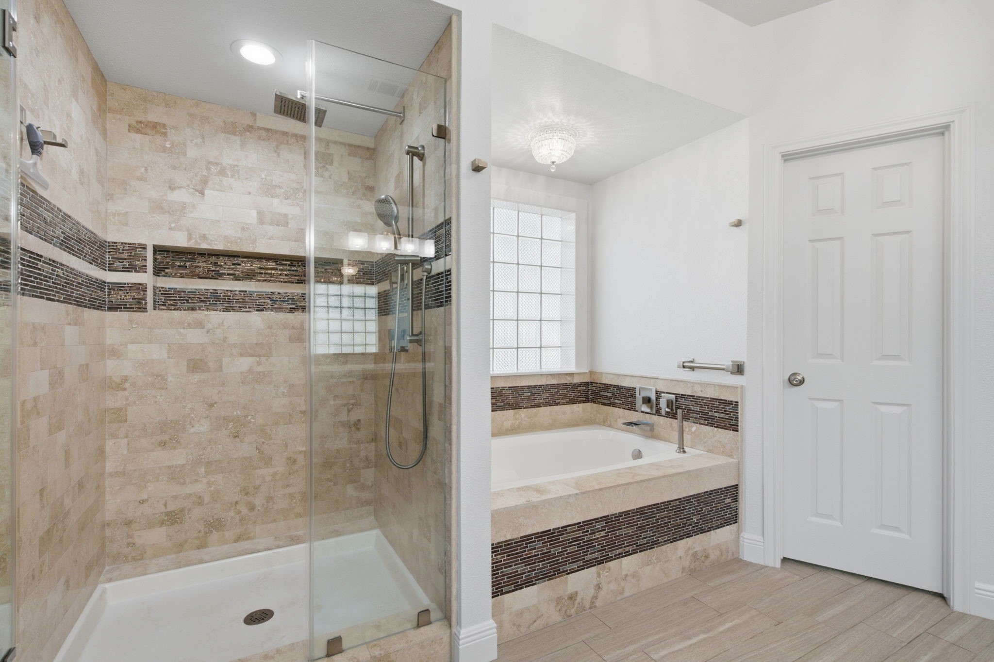 162 Dawns Edge Drive, Conroe, TX 77356