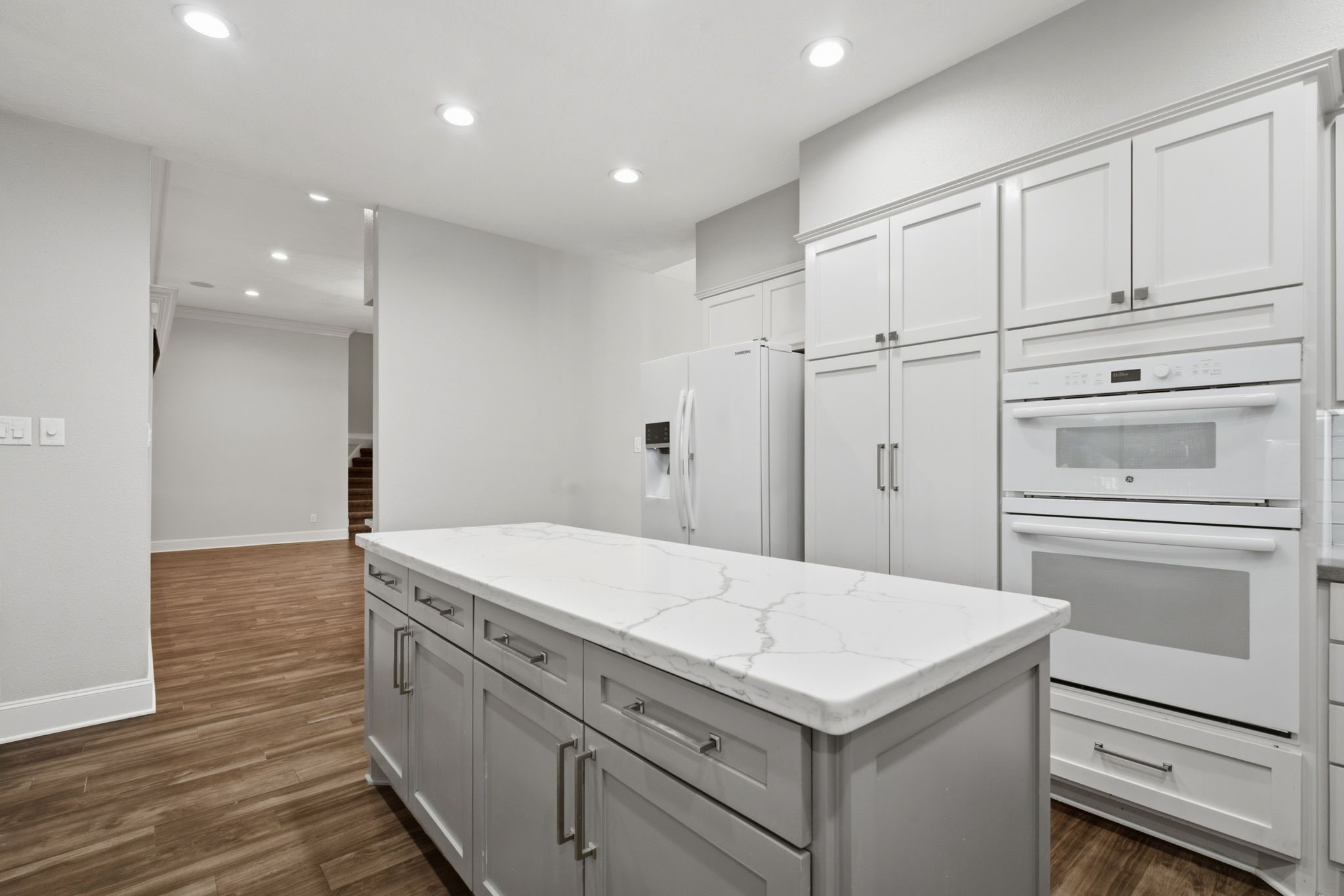 162 Dawns Edge Drive, Conroe, TX 77356