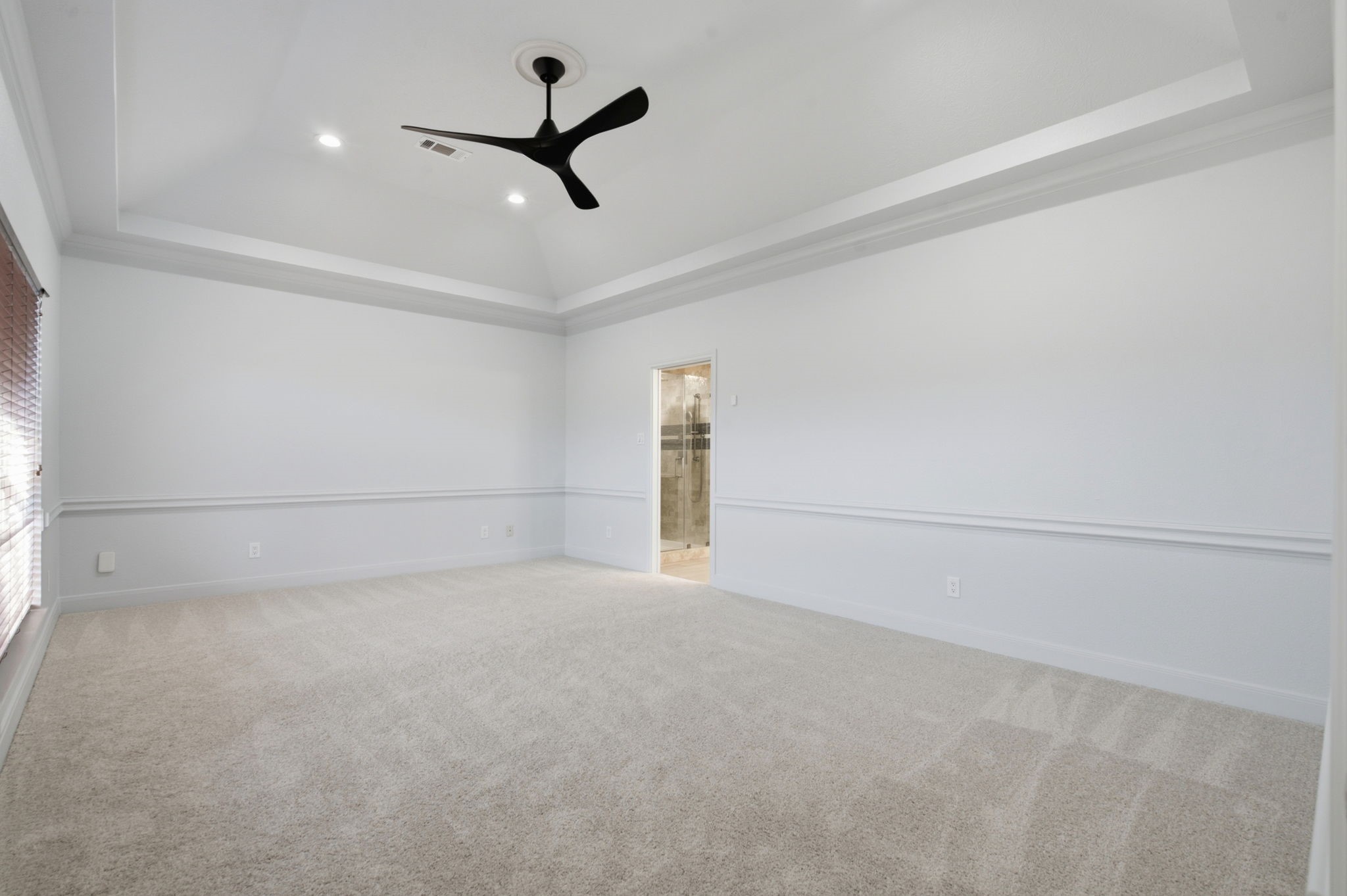 162 Dawns Edge Drive, Conroe, TX 77356