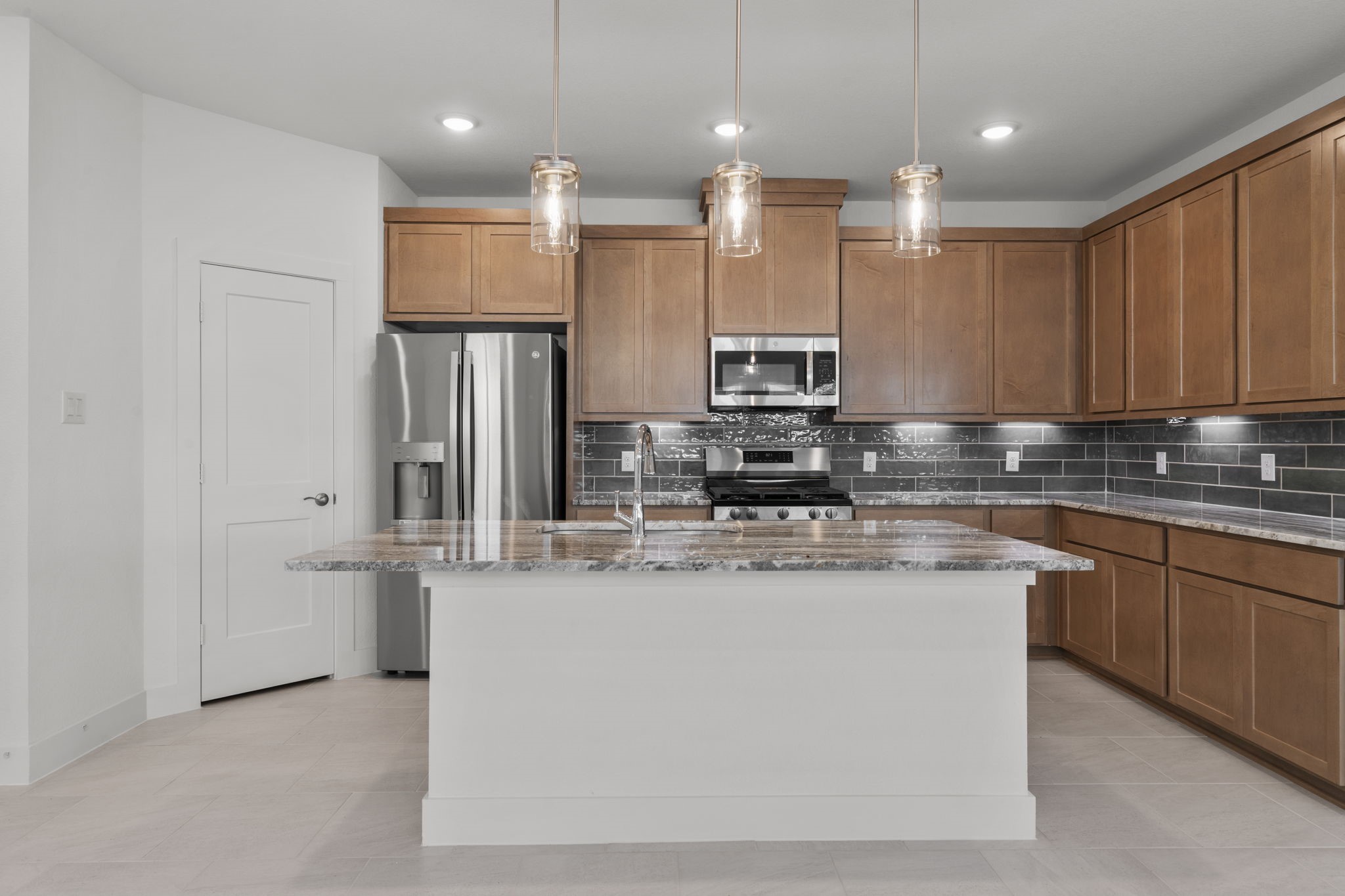 Photos are REPRESENTATIVE of the home /floor plan and are NOT of the actual home.  Selections, features, and room options vary.