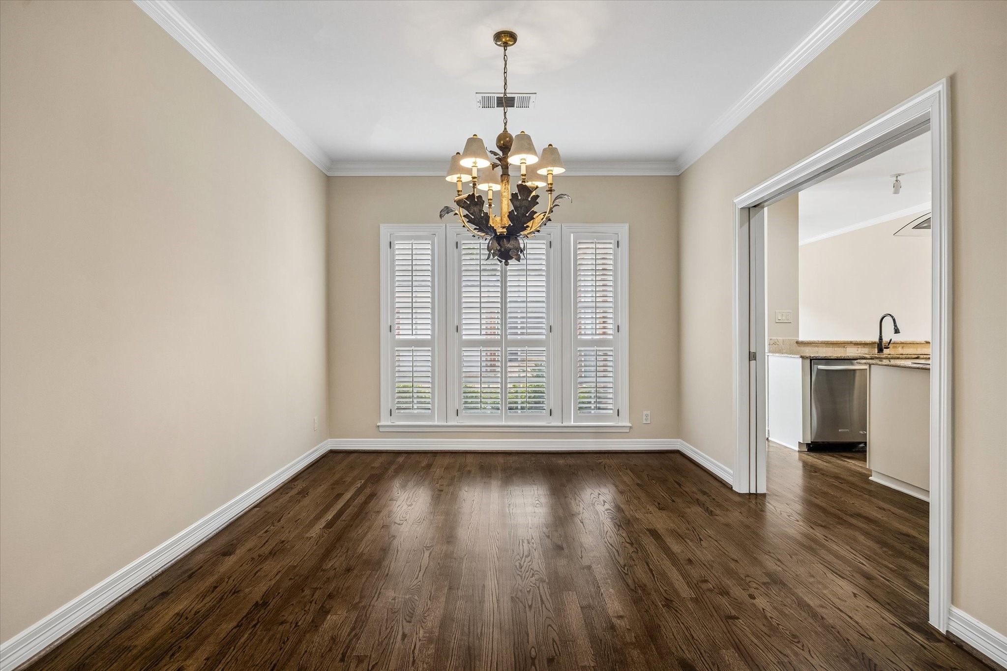 Formal Dining