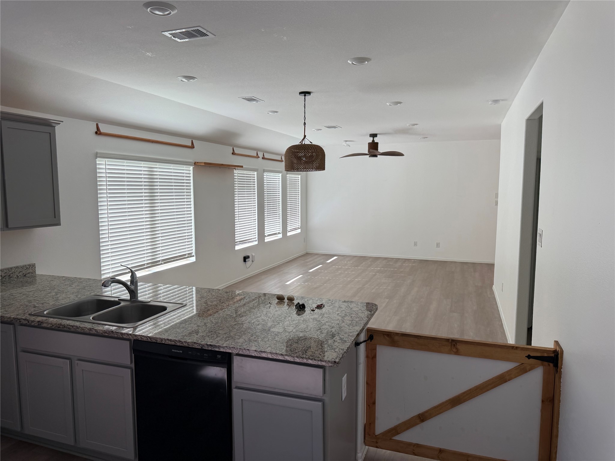 18984 Caney Forest Drive, New Caney, TX 77357