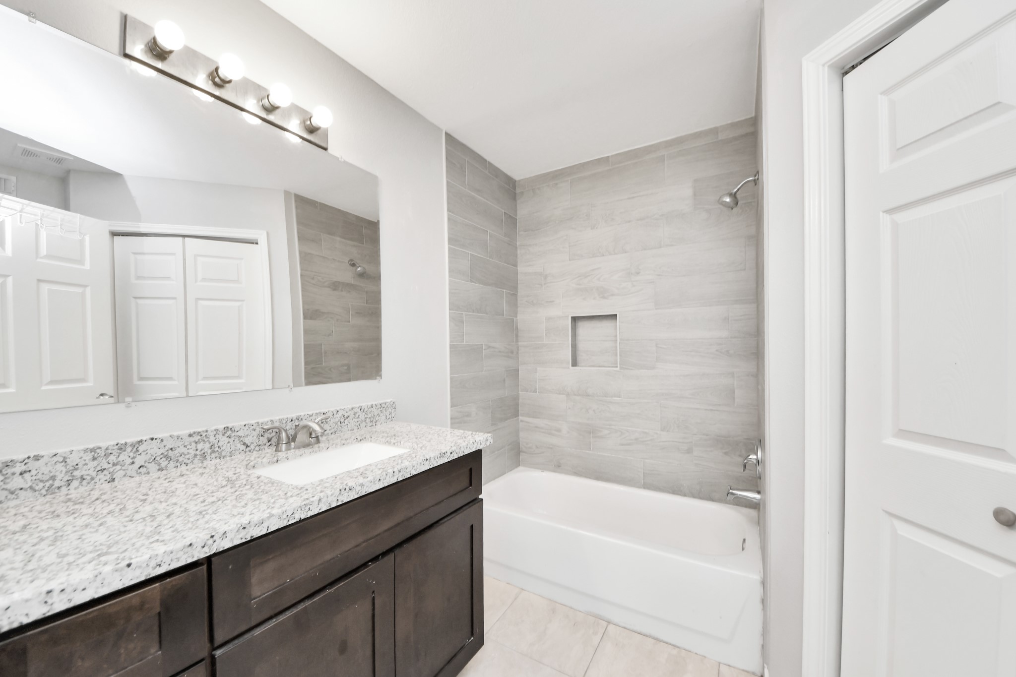 7734 Ellis Dr Drive, Missouri City, TX 77489