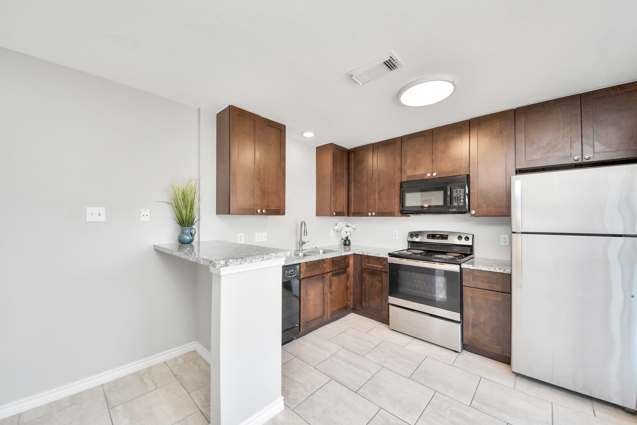 7734 Ellis Dr Drive, Missouri City, TX 77489
