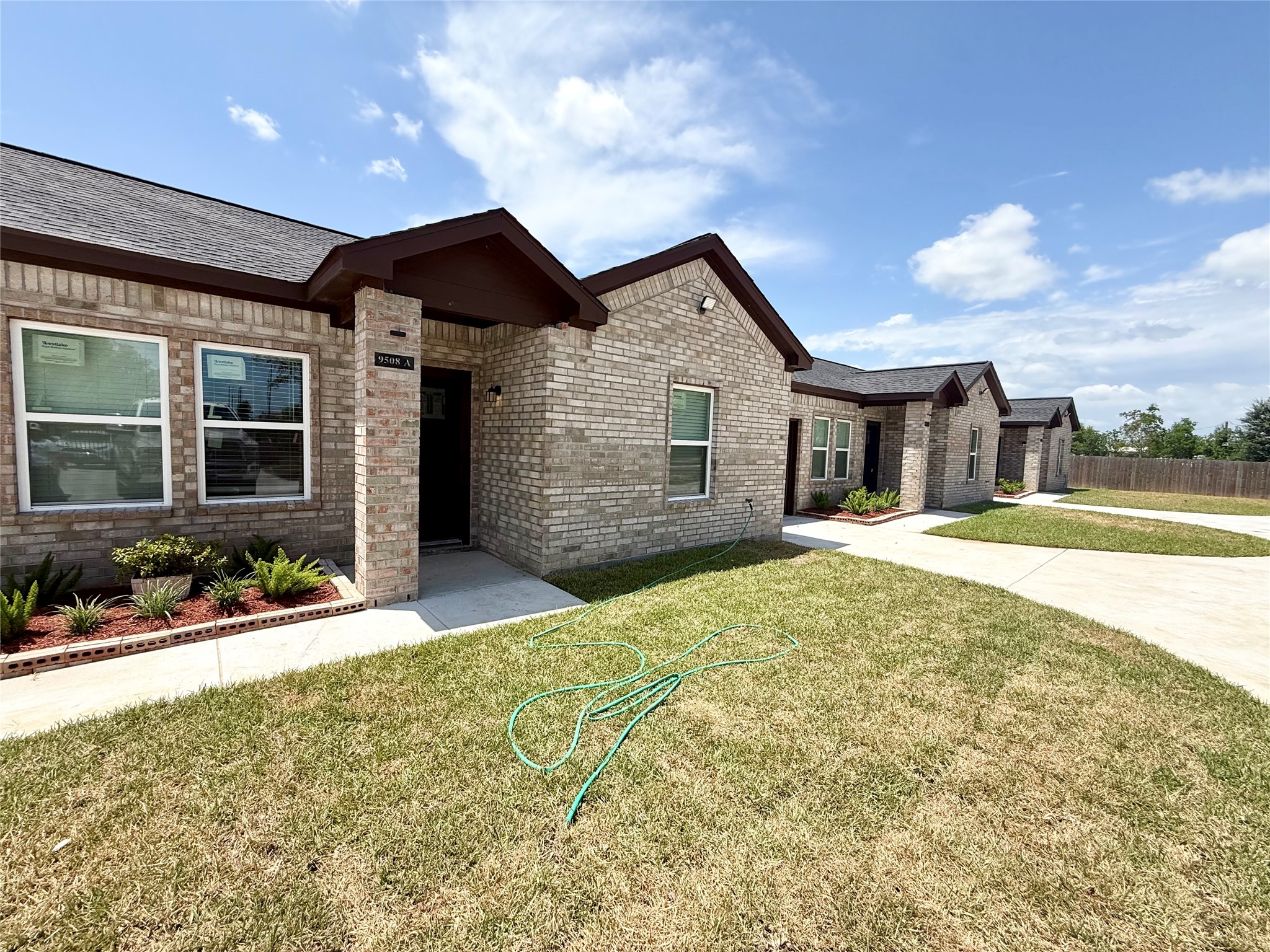 9508 Quaker Court, #A, Rosharon, TX 77583 9508 Quaker Court, #A, Rosharon, TX 77583