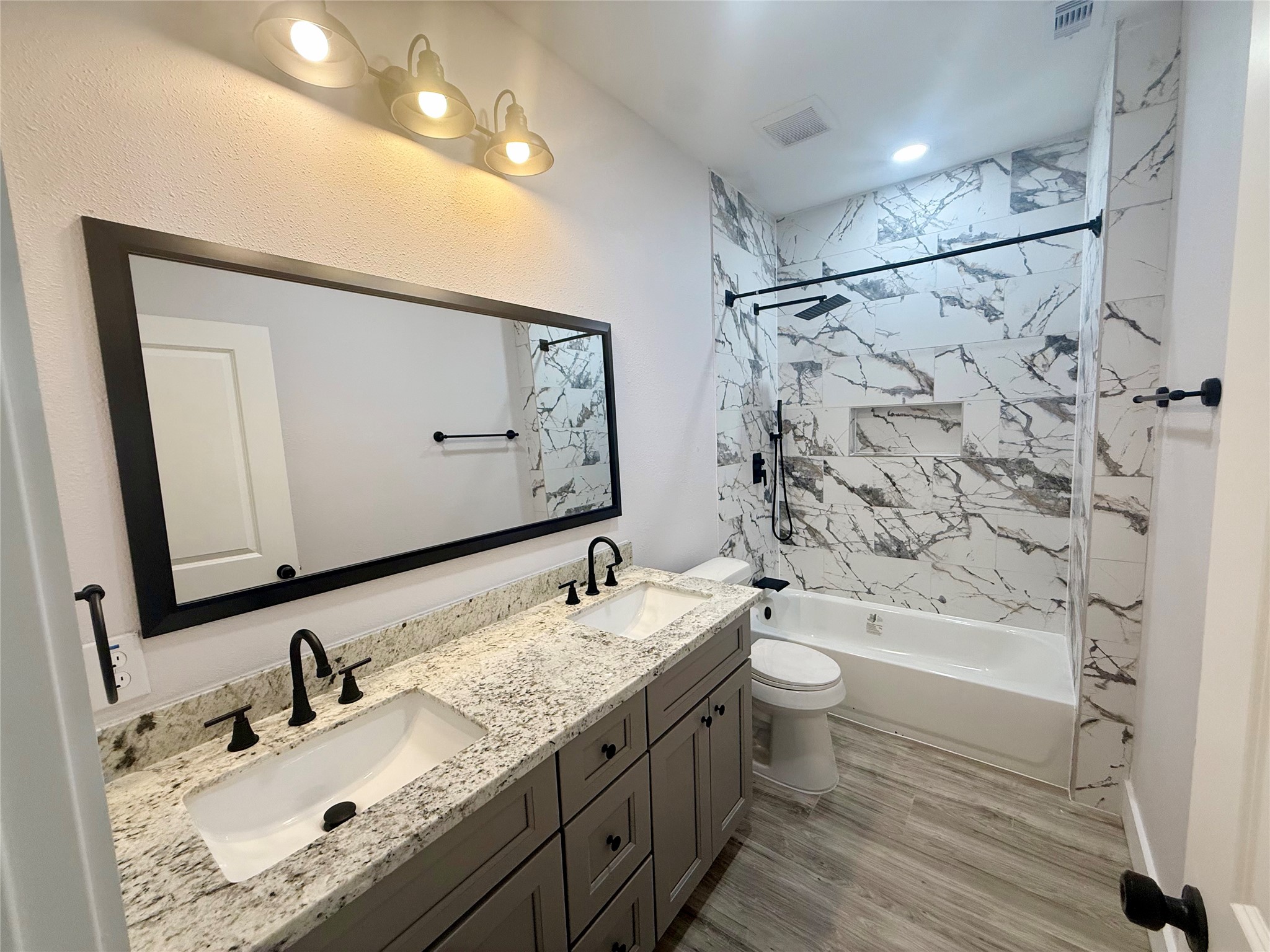 9508 Quaker Court, #A, Rosharon, TX 77583