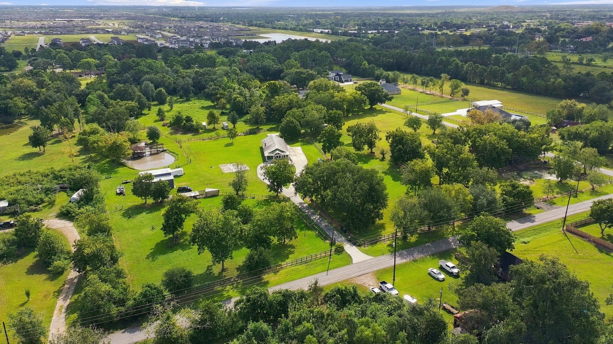 2627 Avenue L, Santa Fe, TX 77510