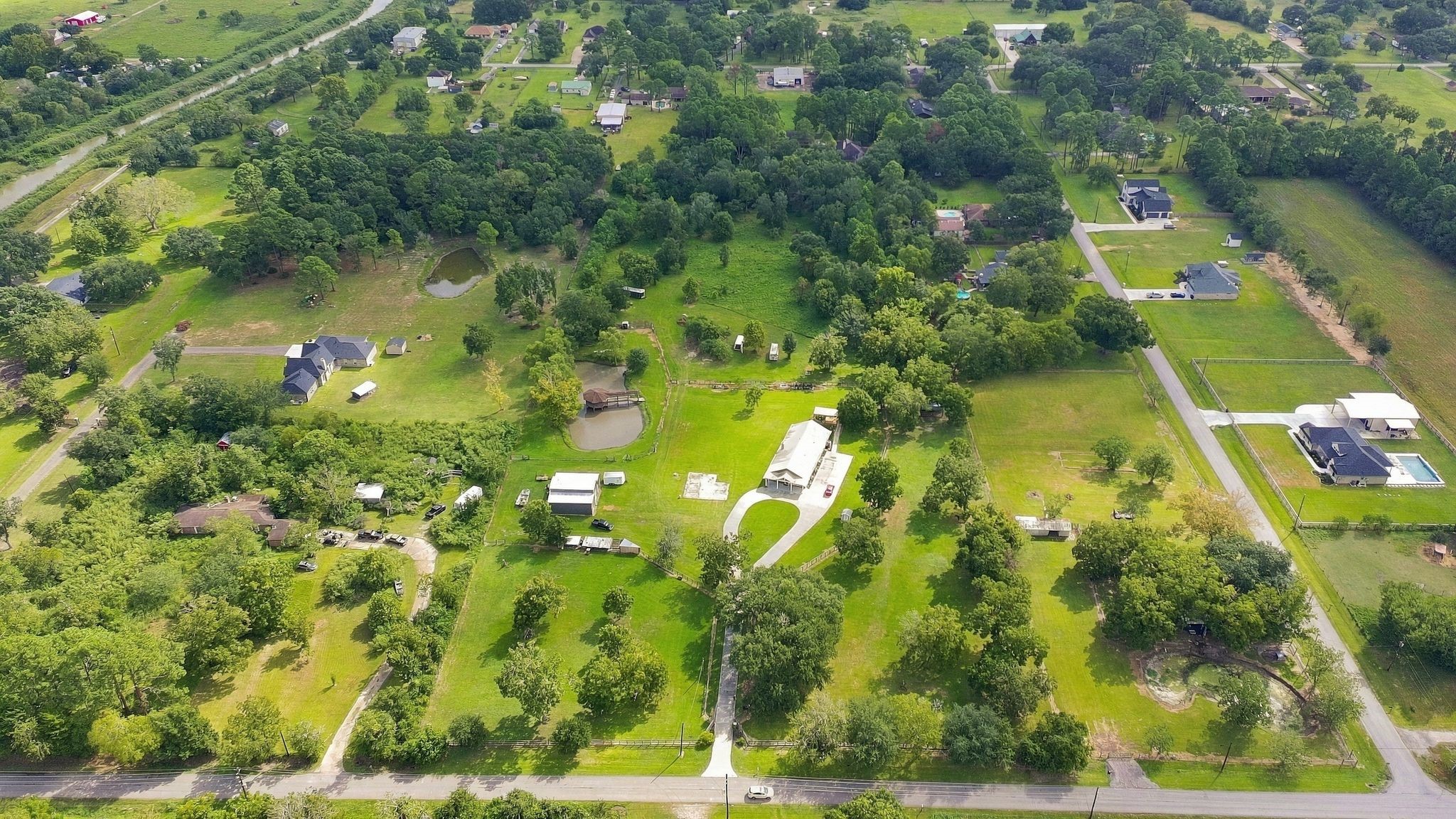 2627 Avenue L, Santa Fe, TX 77510