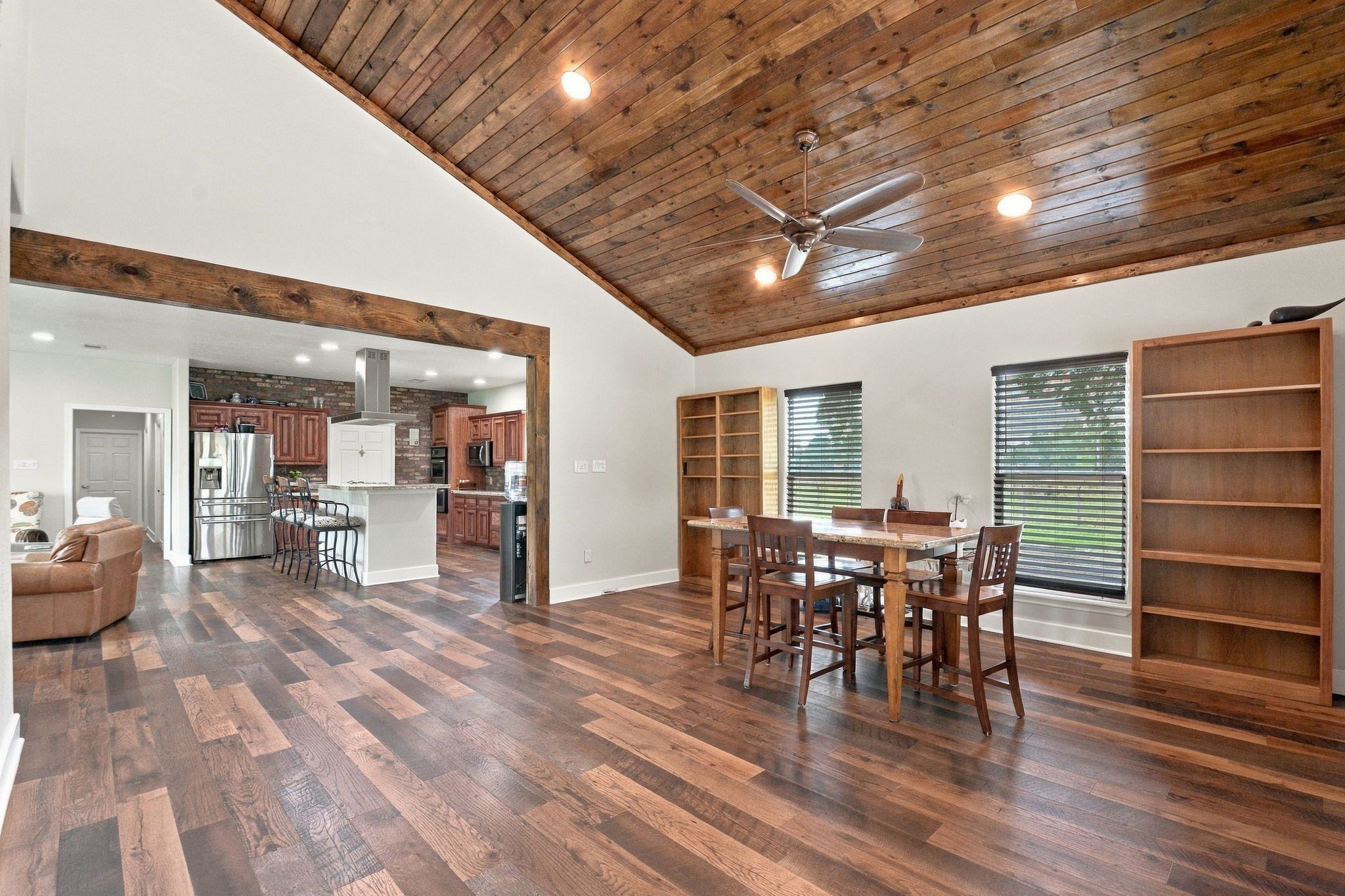 2627 Avenue L, Santa Fe, TX 77510