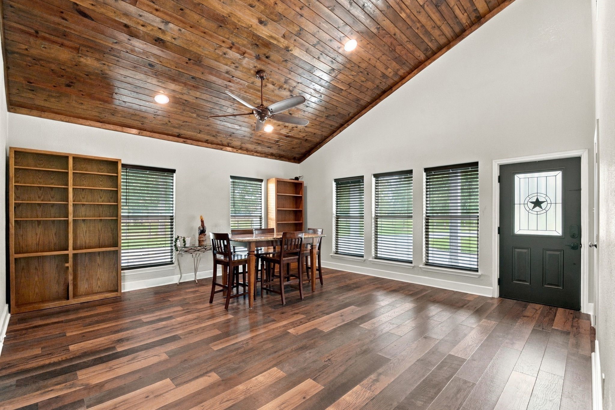 2627 Avenue L, Santa Fe, TX 77510