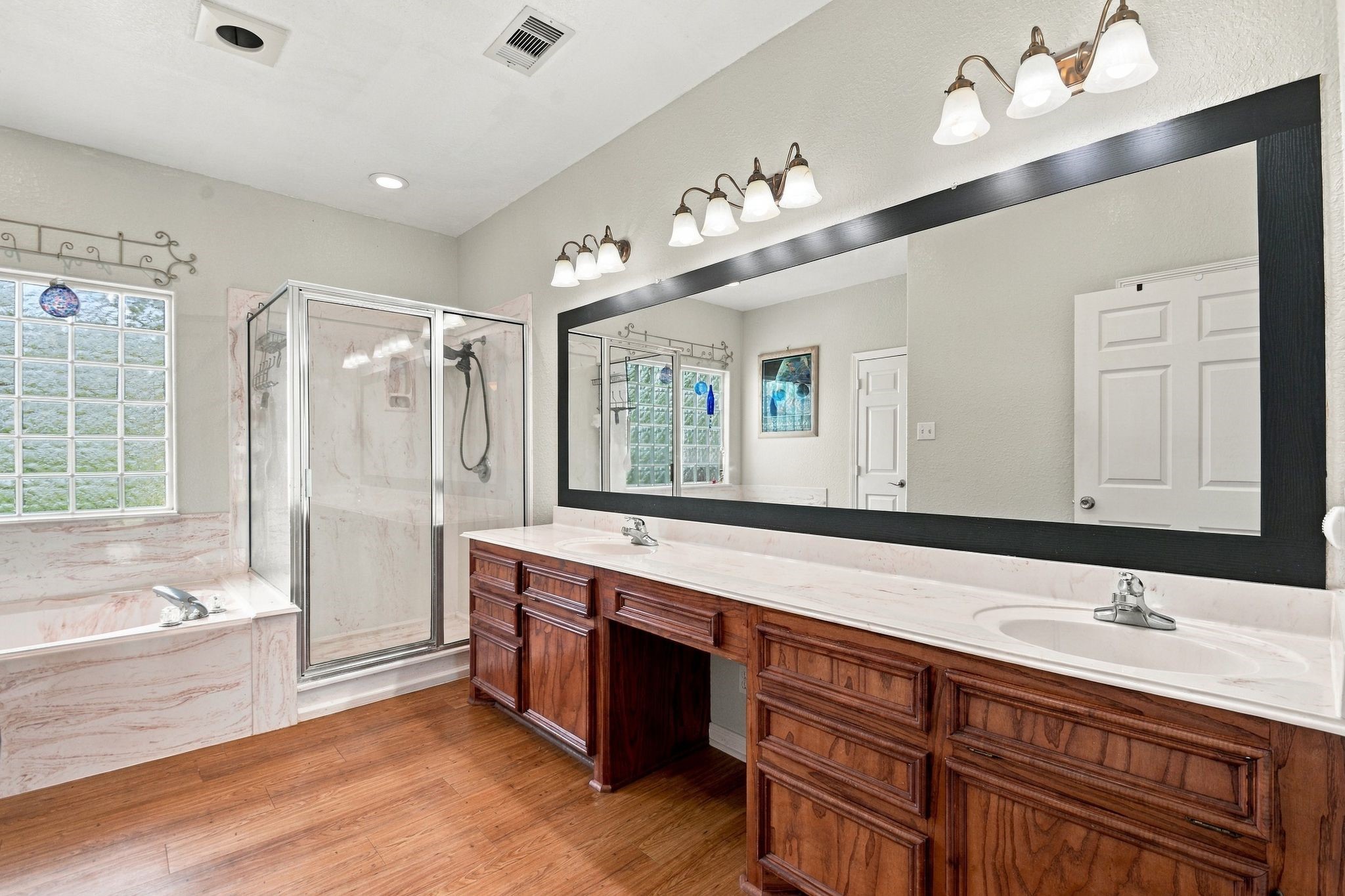 2627 Avenue L, Santa Fe, TX 77510