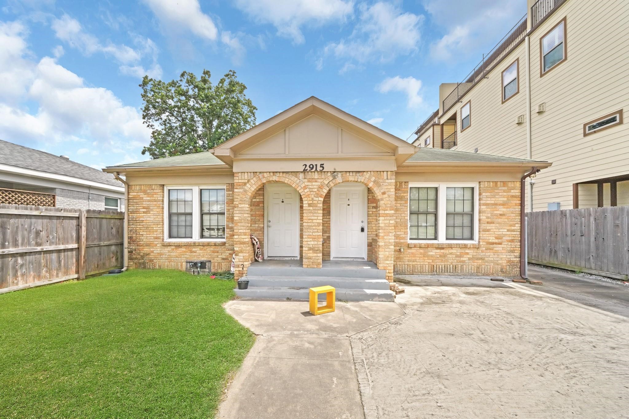 Unit A is on the left side of the property when facing the duplex. Unit A is on the left side of the property when facing the duplex.