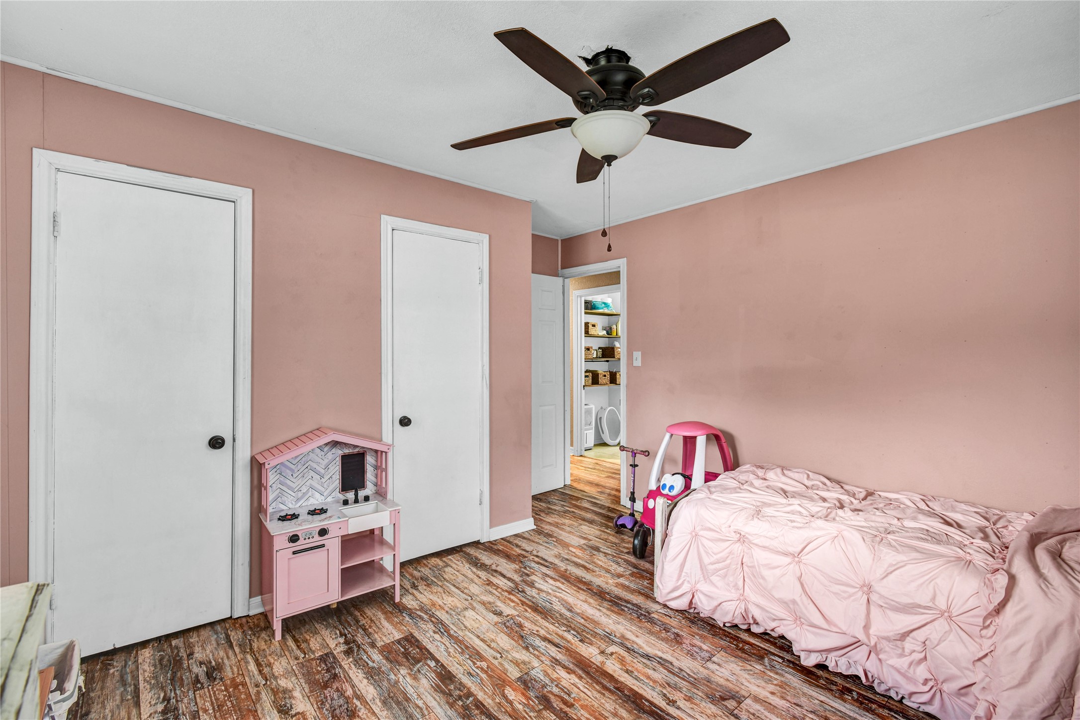 1120 Woodbine Drive, West Columbia, TX 77486