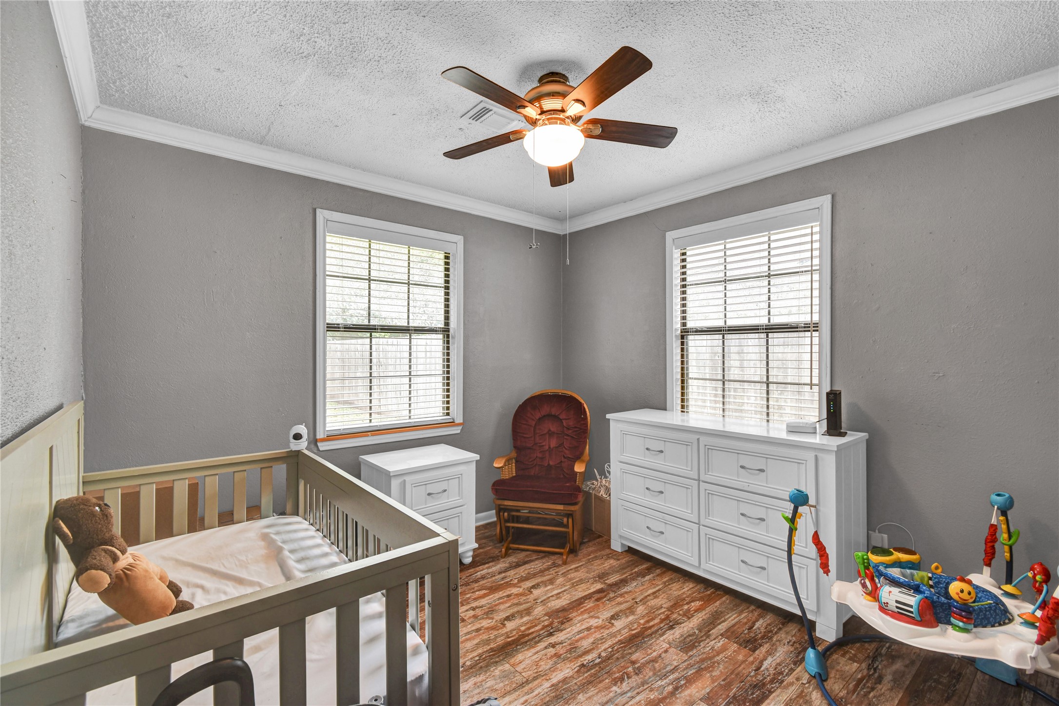 1120 Woodbine Drive, West Columbia, TX 77486