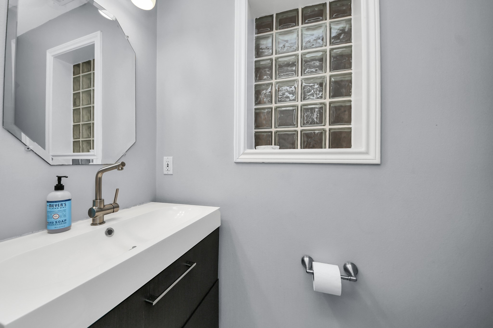 5313 Hidalgo Street, Houston, TX 77056