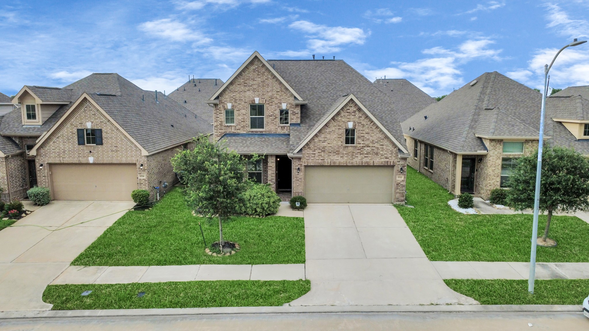 2722 Star Sky Way, Houston, TX 77045