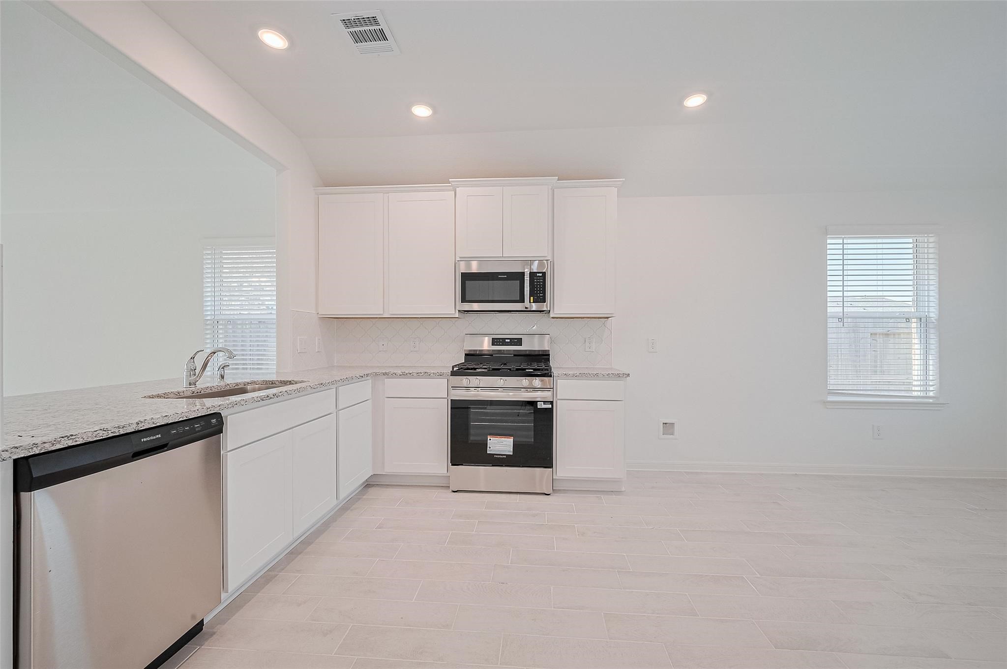 2212 Manila Lane, Texas City, TX 77568