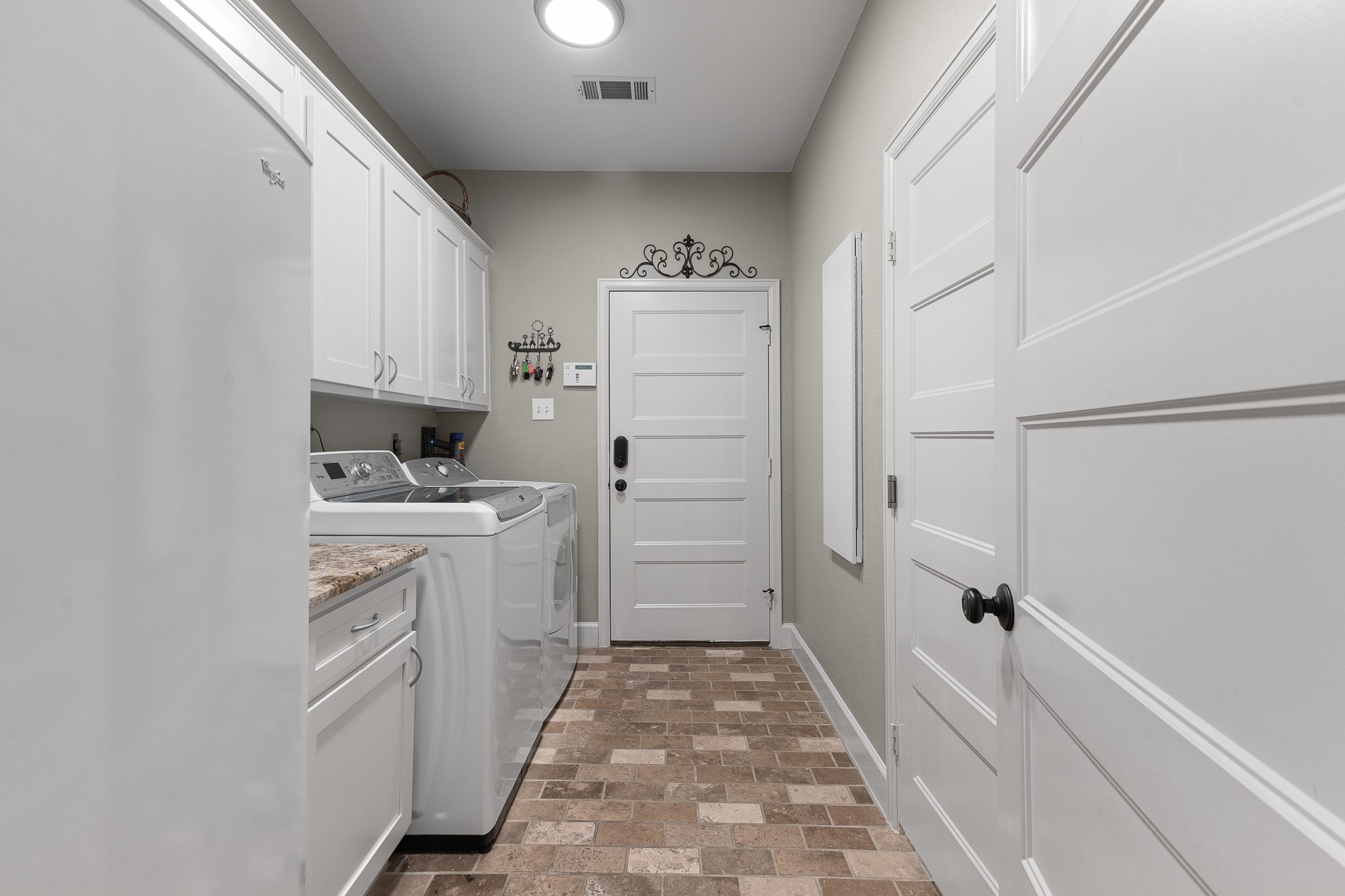 603 Renaldo Street, Dickinson, TX 77539