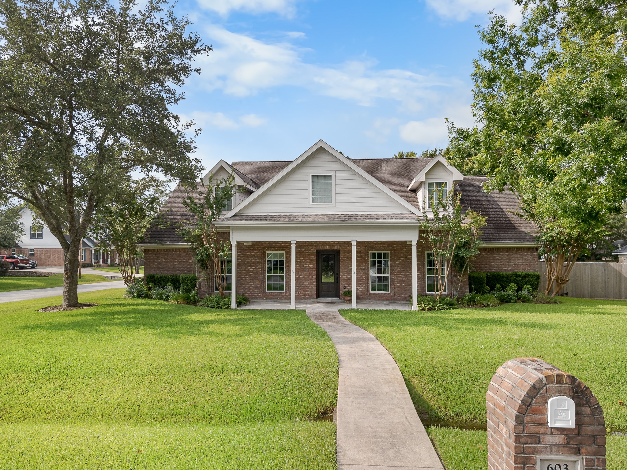 603 Renaldo Street, Dickinson, TX 77539