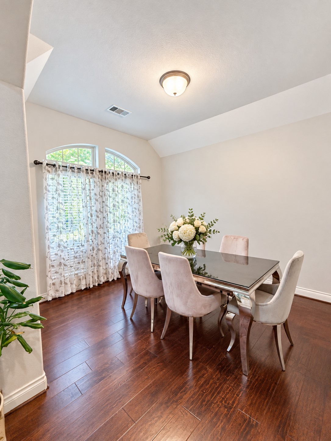 Front entry room that could be used as an office