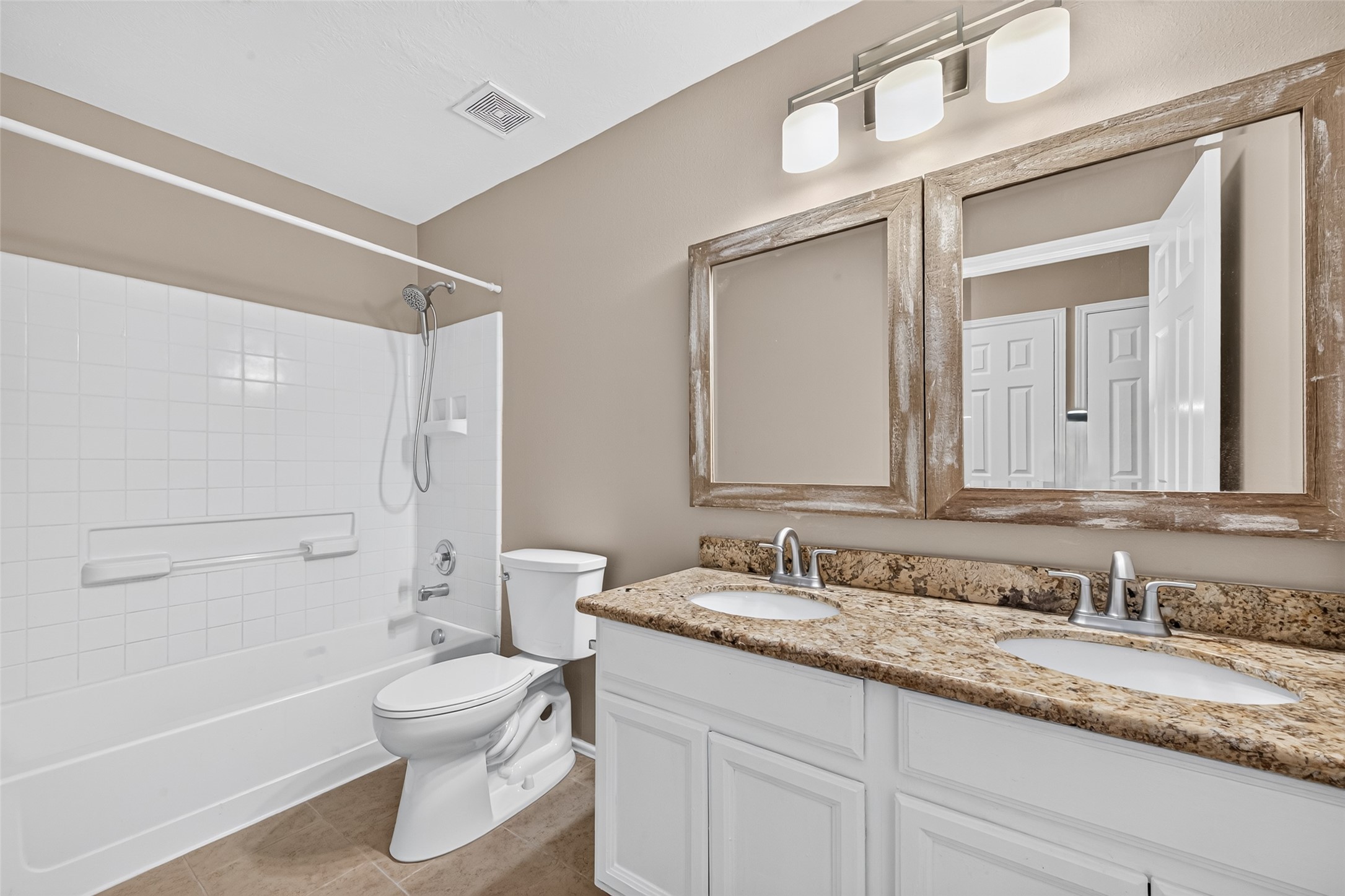 9015 Grand Villa Lane, Richmond, TX 77407