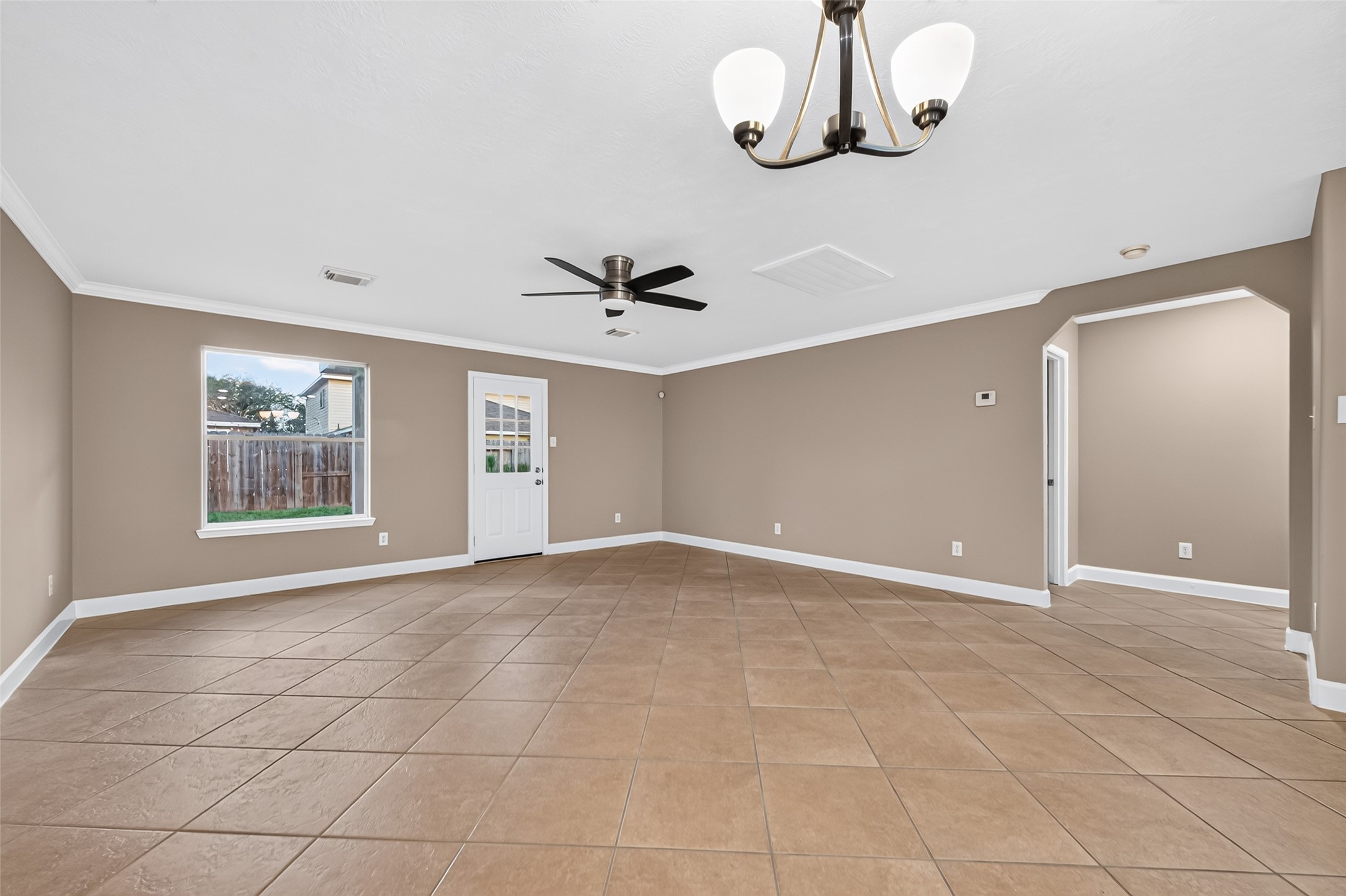 9015 Grand Villa Lane, Richmond, TX 77407