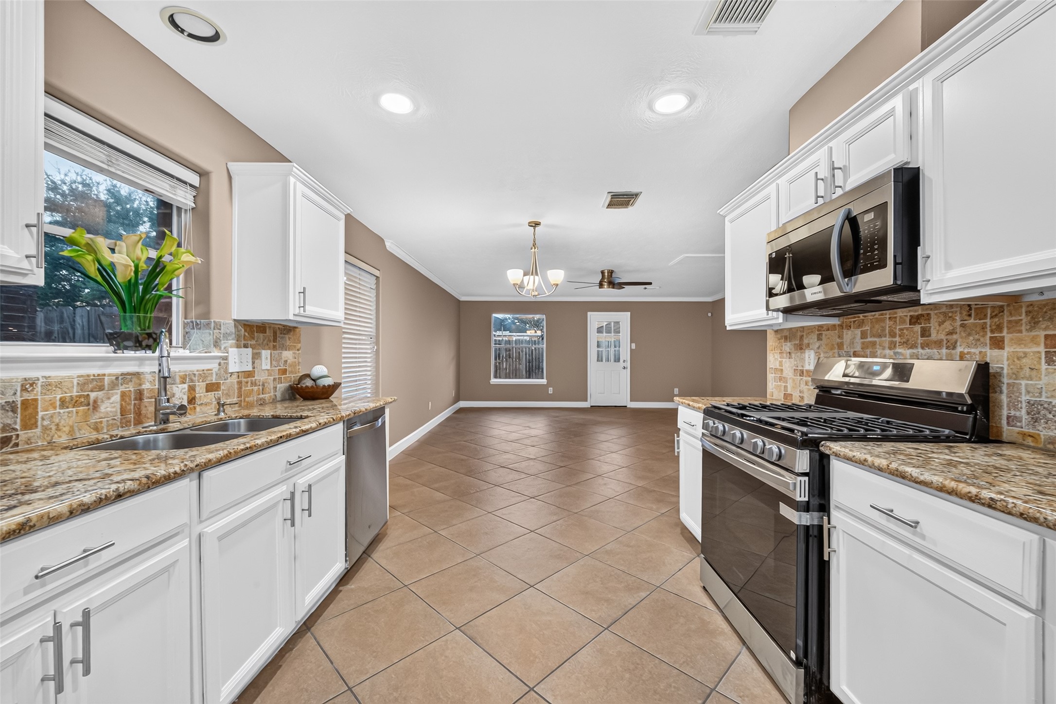 9015 Grand Villa Lane, Richmond, TX 77407