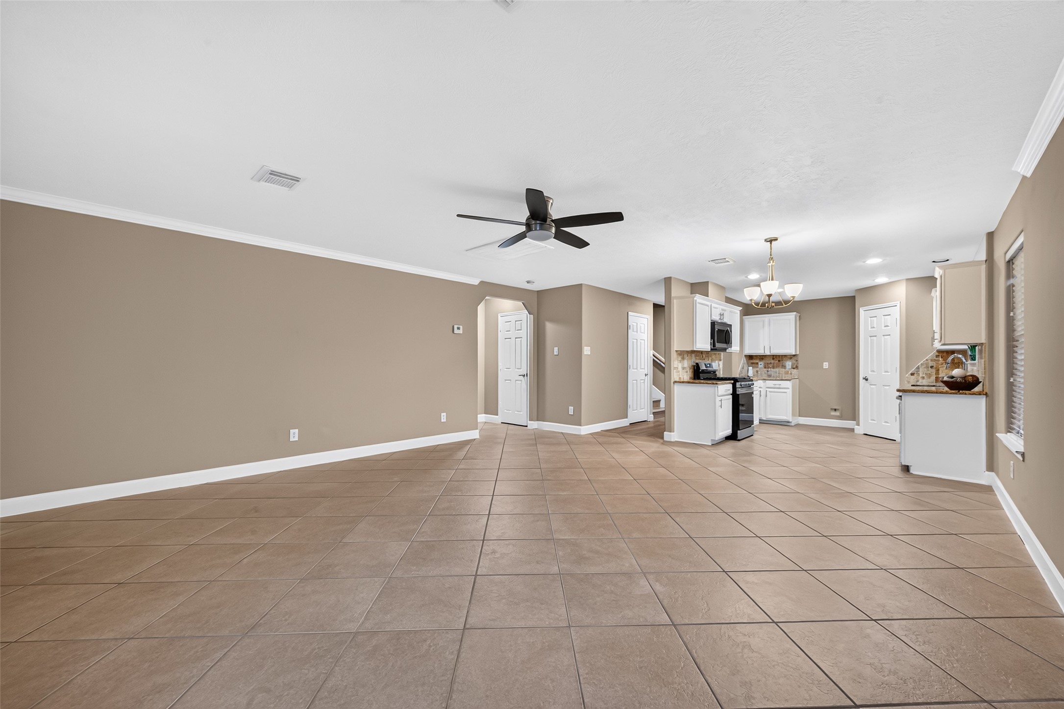 9015 Grand Villa Lane, Richmond, TX 77407