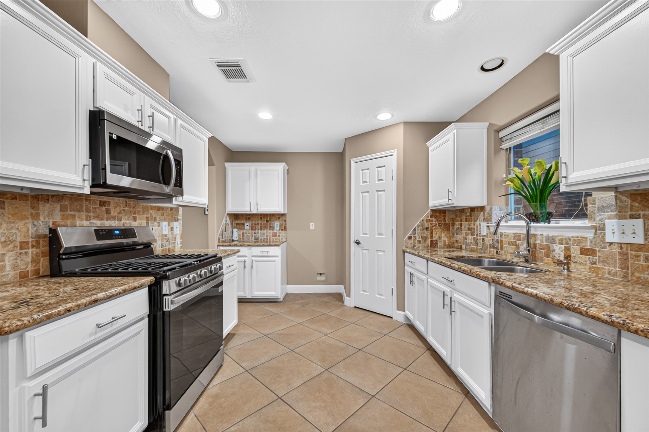 9015 Grand Villa Lane, Richmond, TX 77407