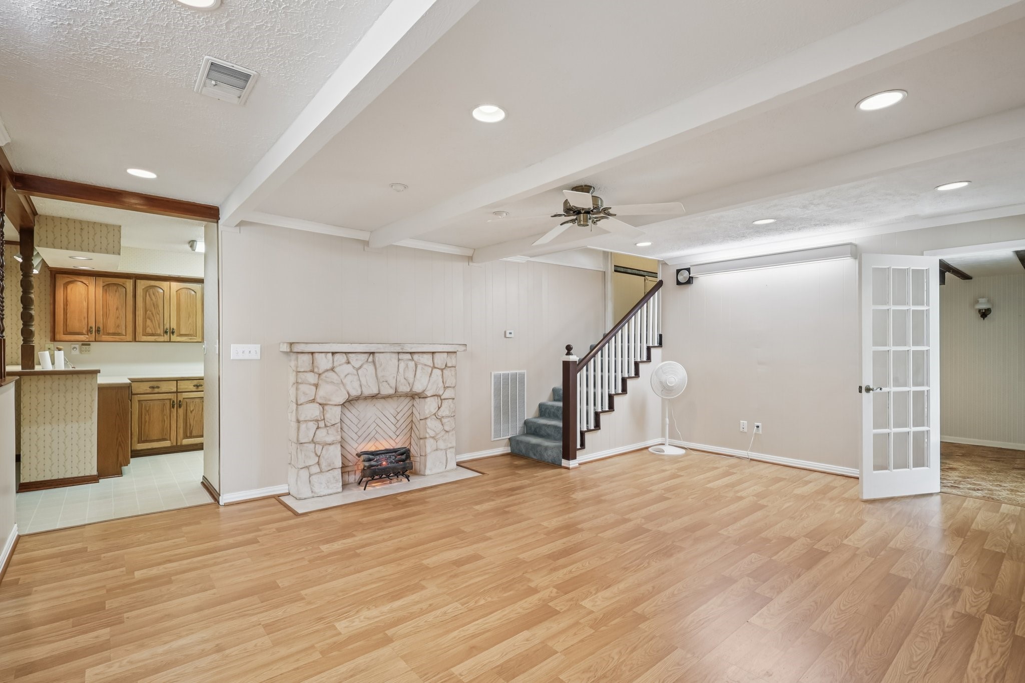 4733 Oleander Street, Bacliff, TX 77518