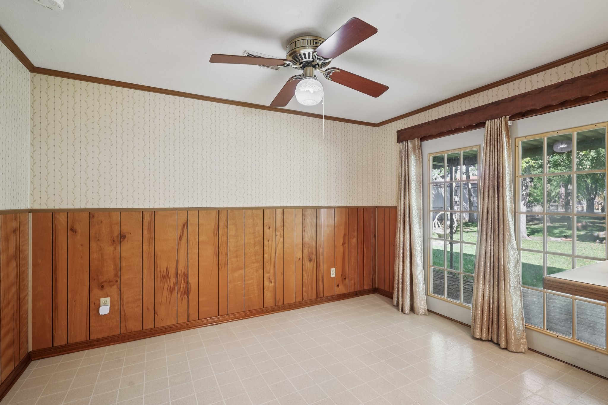 4733 Oleander Street, Bacliff, TX 77518