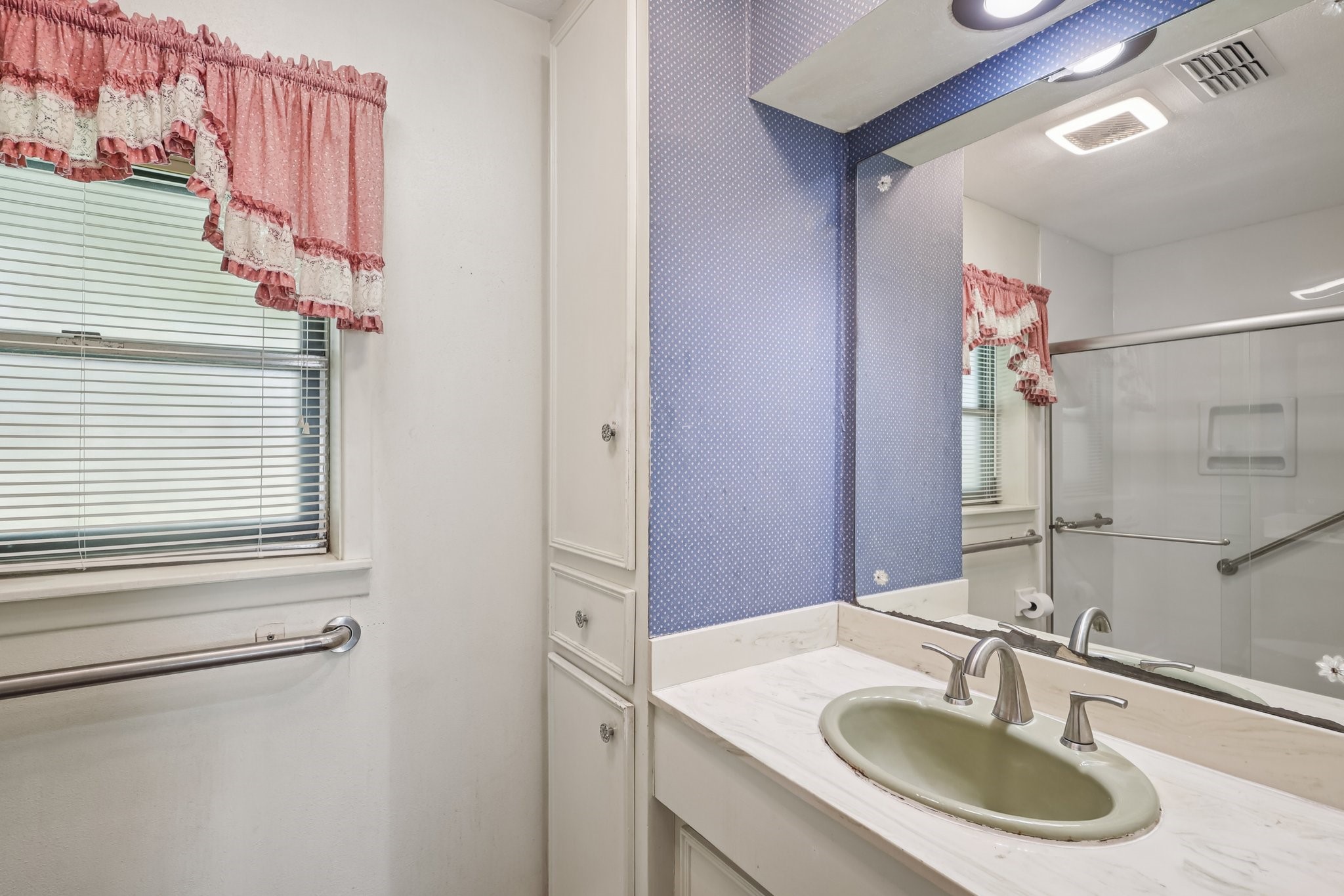 4733 Oleander Street, Bacliff, TX 77518