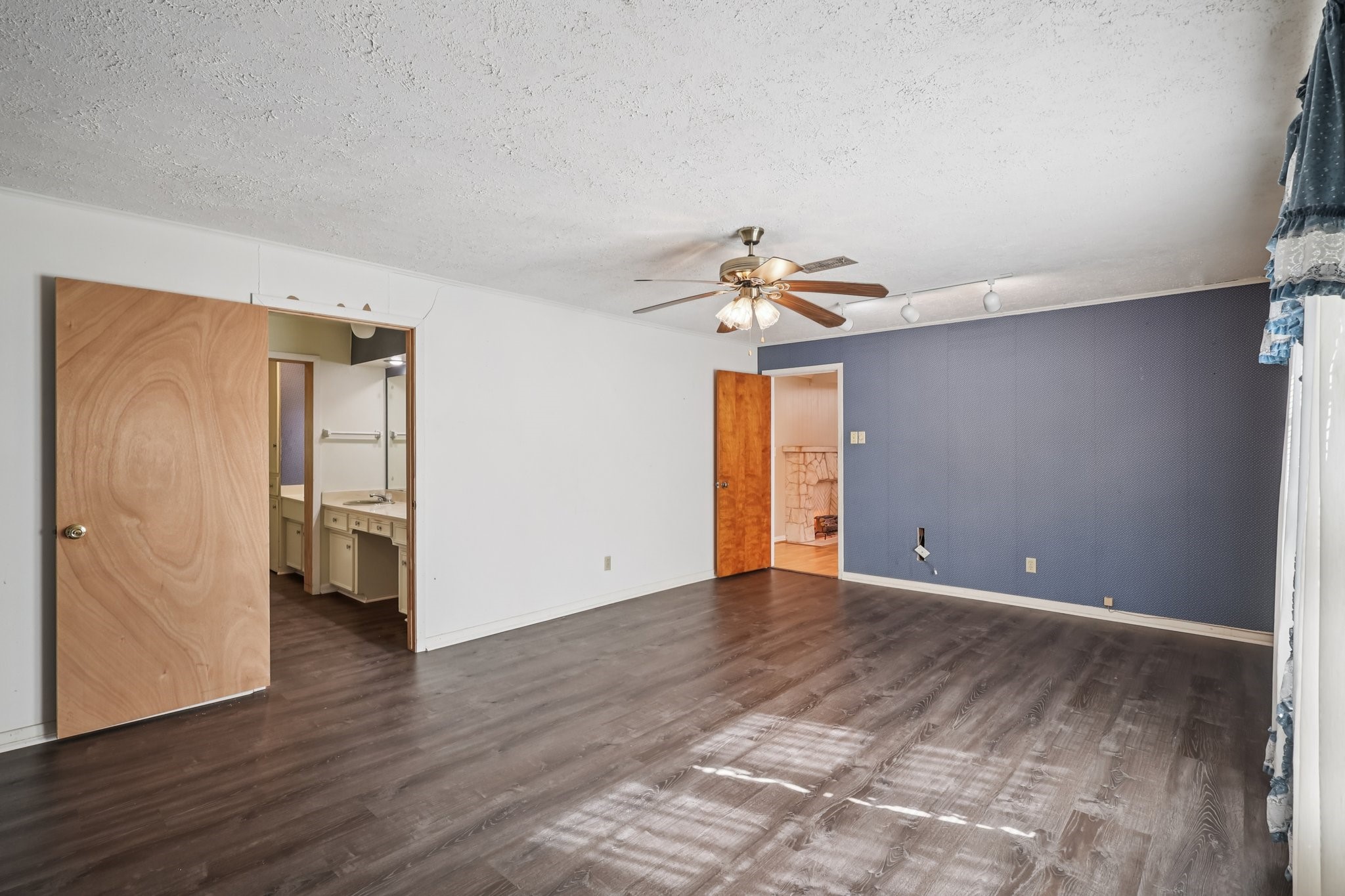 4733 Oleander Street, Bacliff, TX 77518