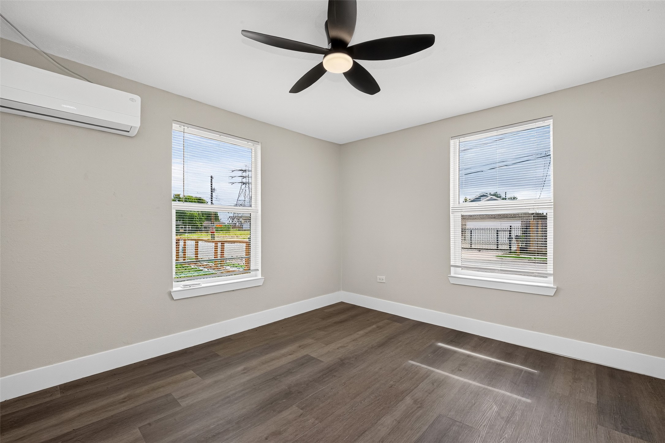 1505 Ryon Street, Houston, TX 77009