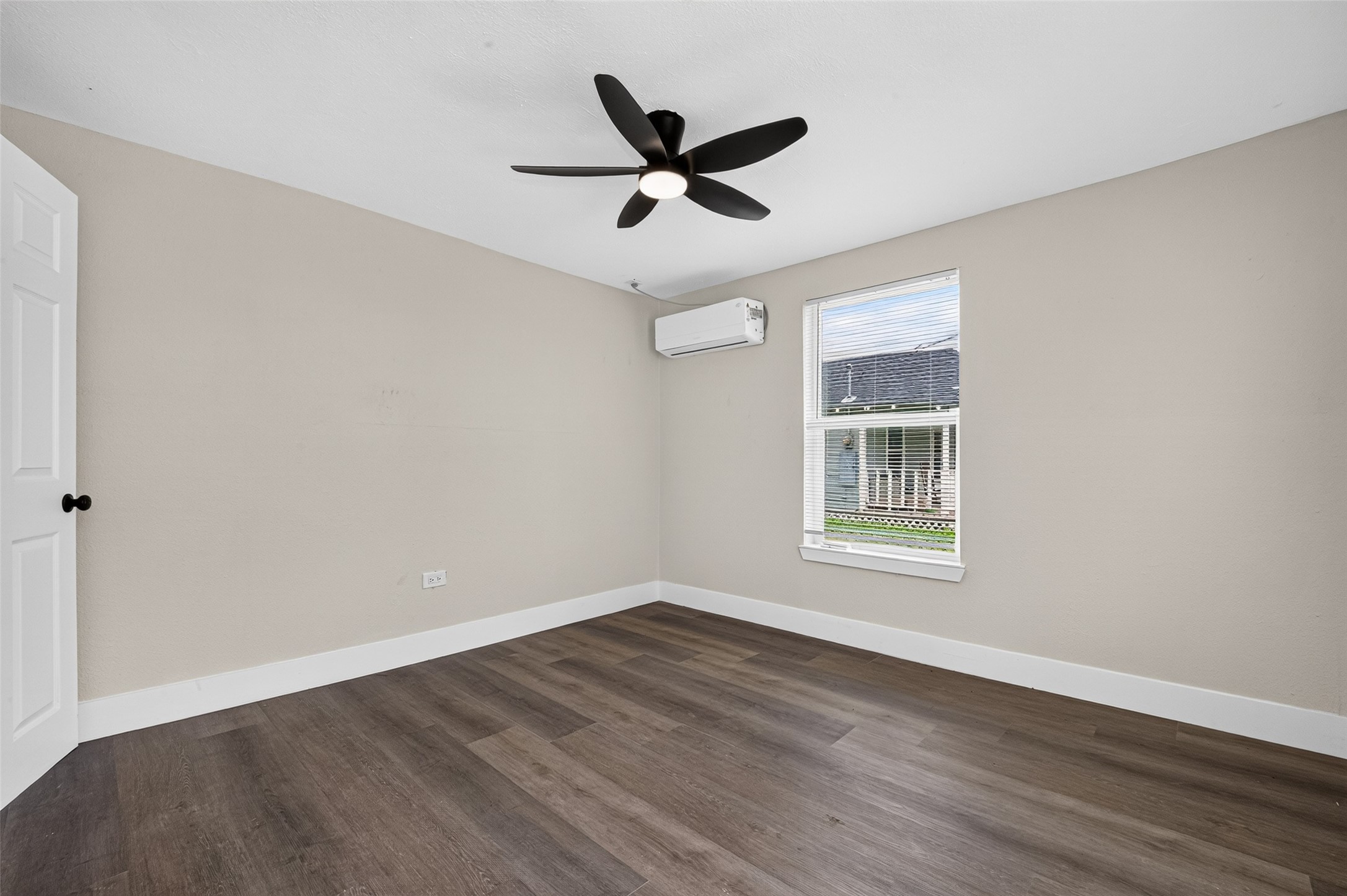 1505 Ryon Street, Houston, TX 77009