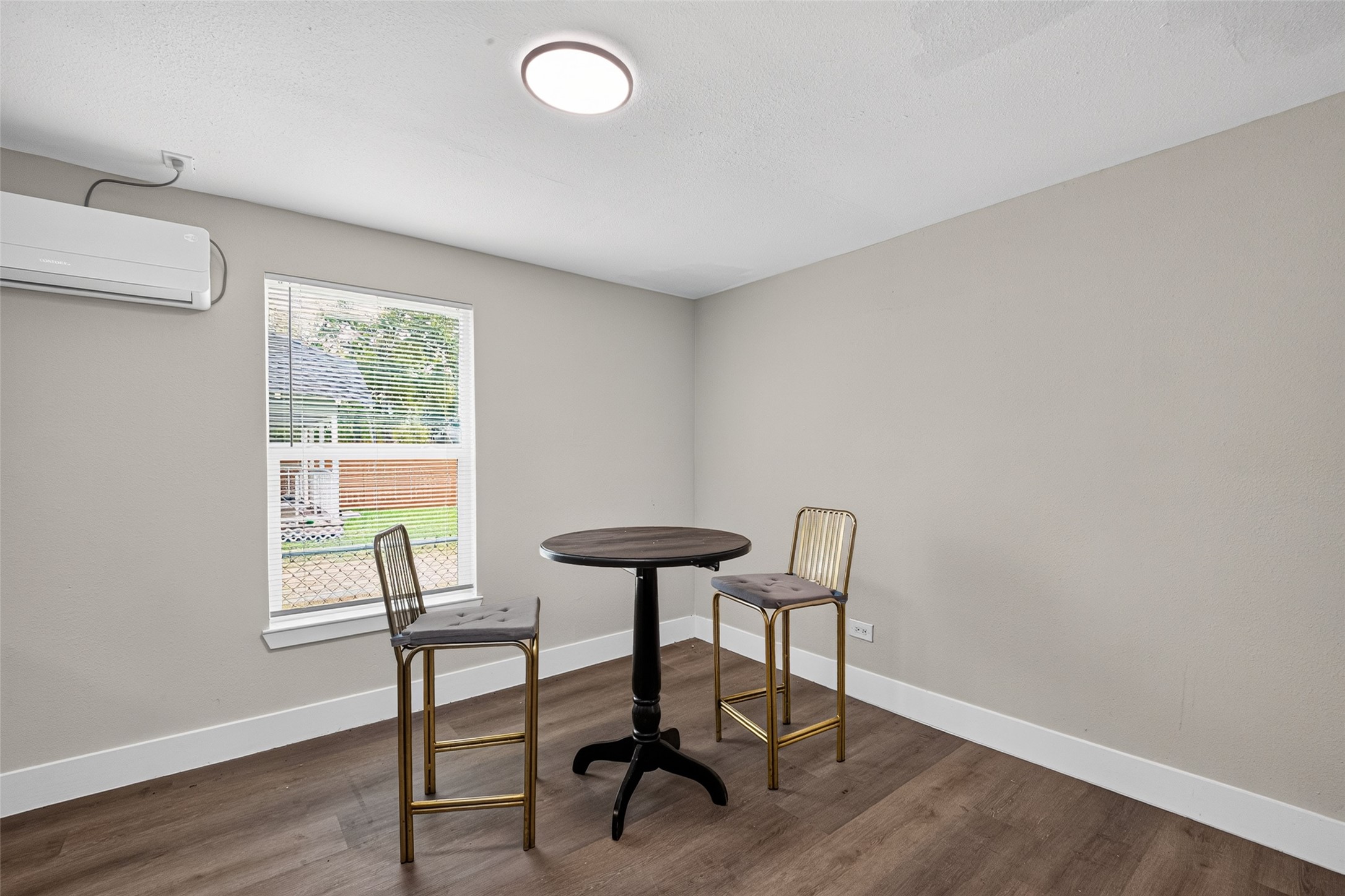 1505 Ryon Street, Houston, TX 77009