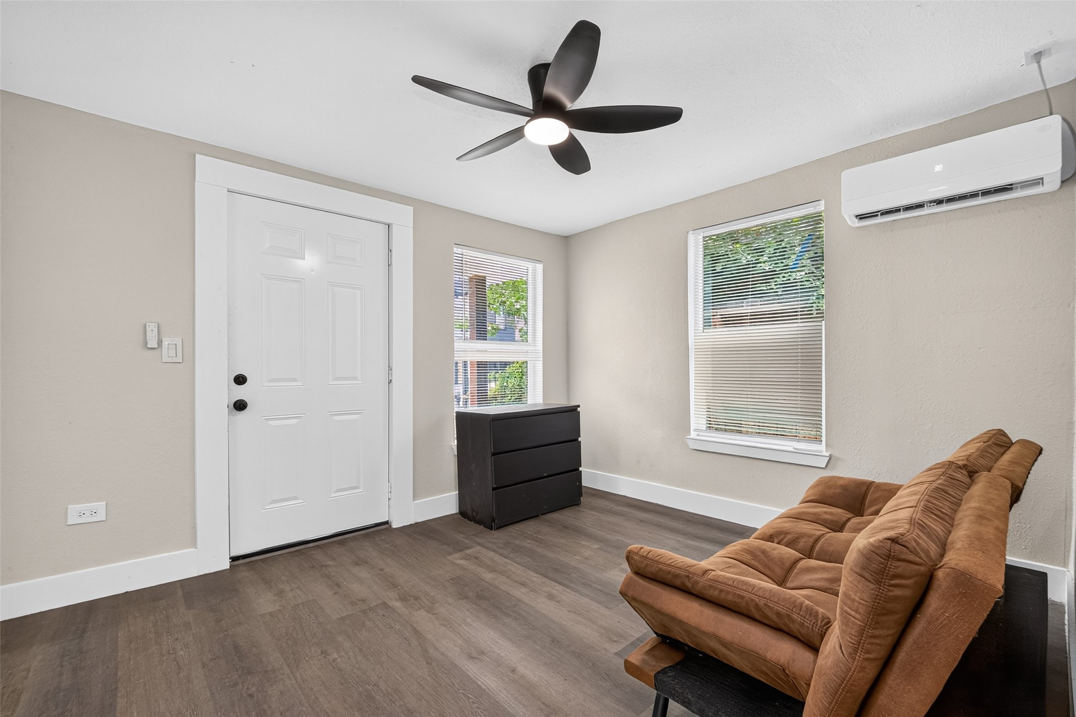 1505 Ryon Street, Houston, TX 77009
