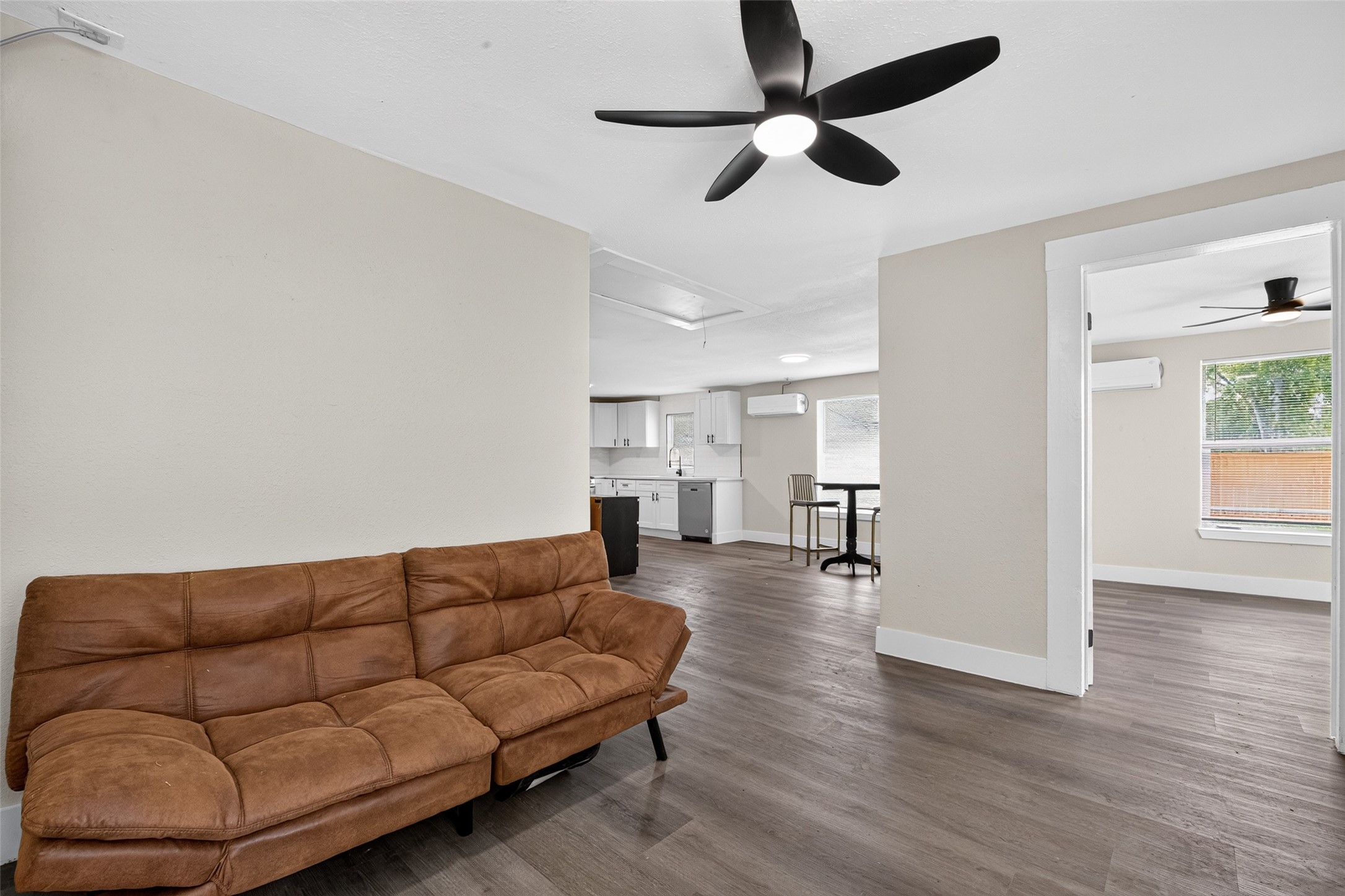 1505 Ryon Street, Houston, TX 77009