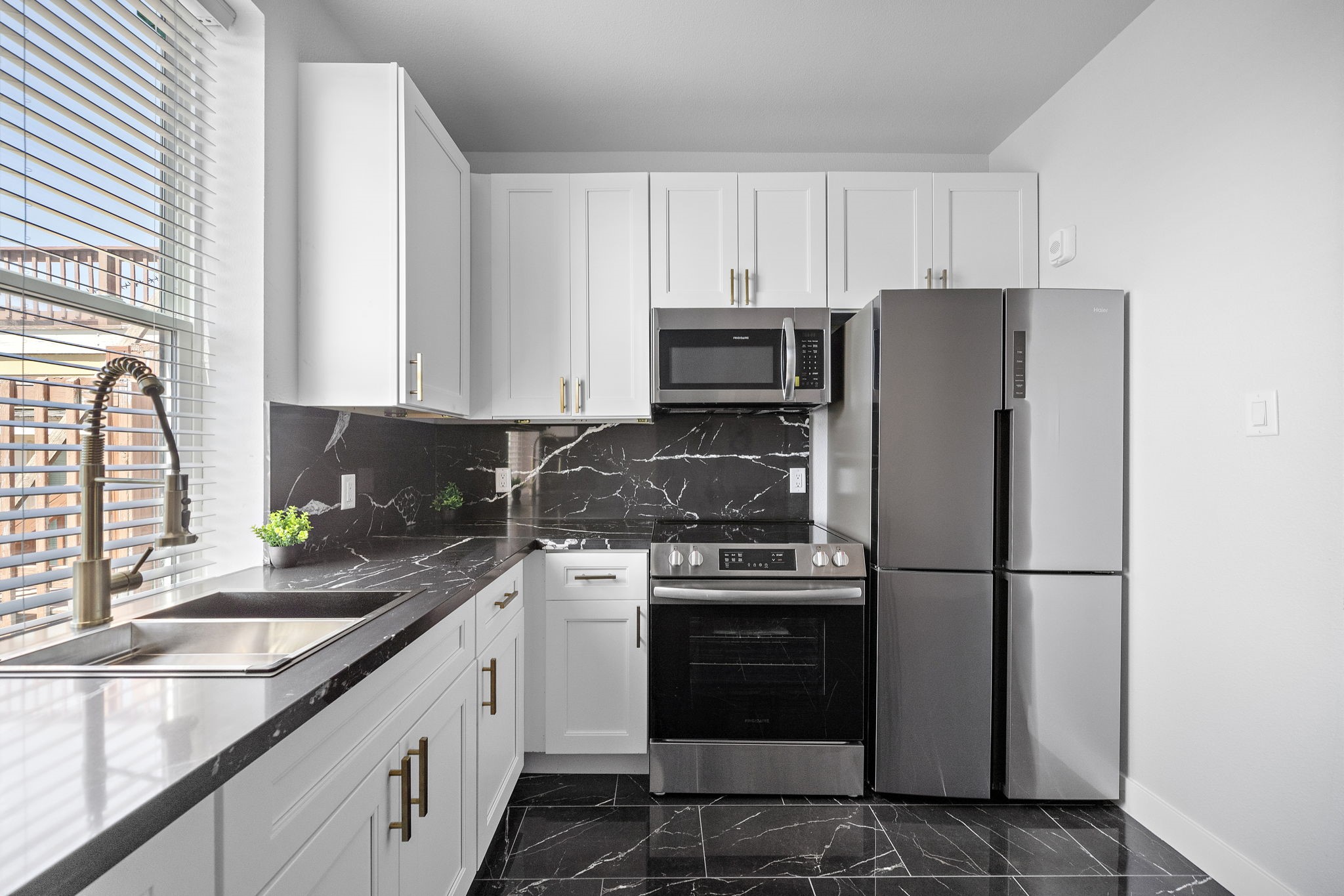 1009 8th Street, #D, Galveston, TX 77550