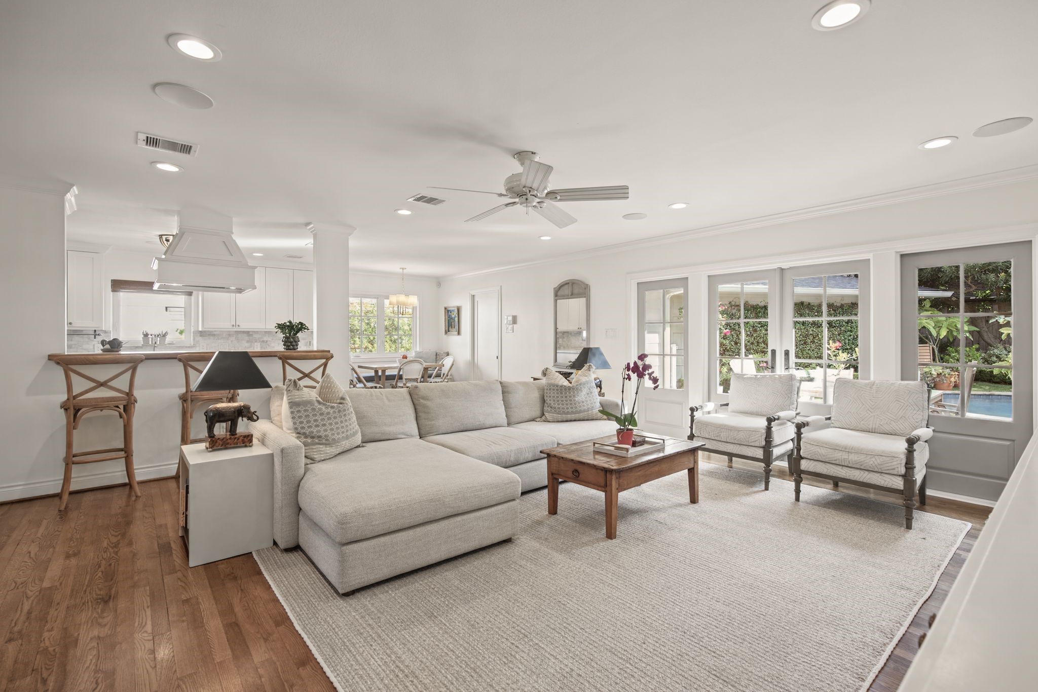 2415 Briarmead Drive, Houston, TX 77057