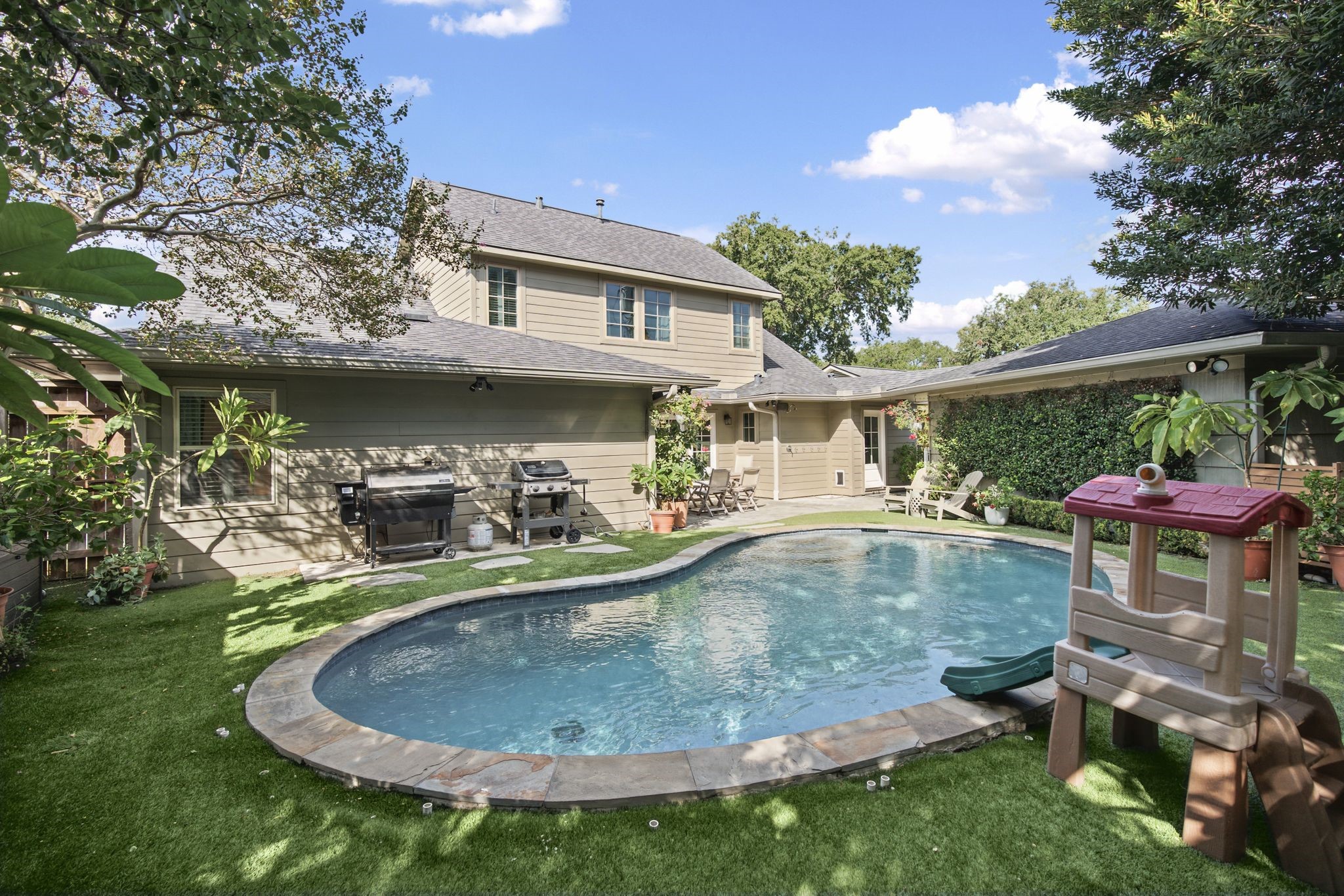 2415 Briarmead Drive, Houston, TX 77057