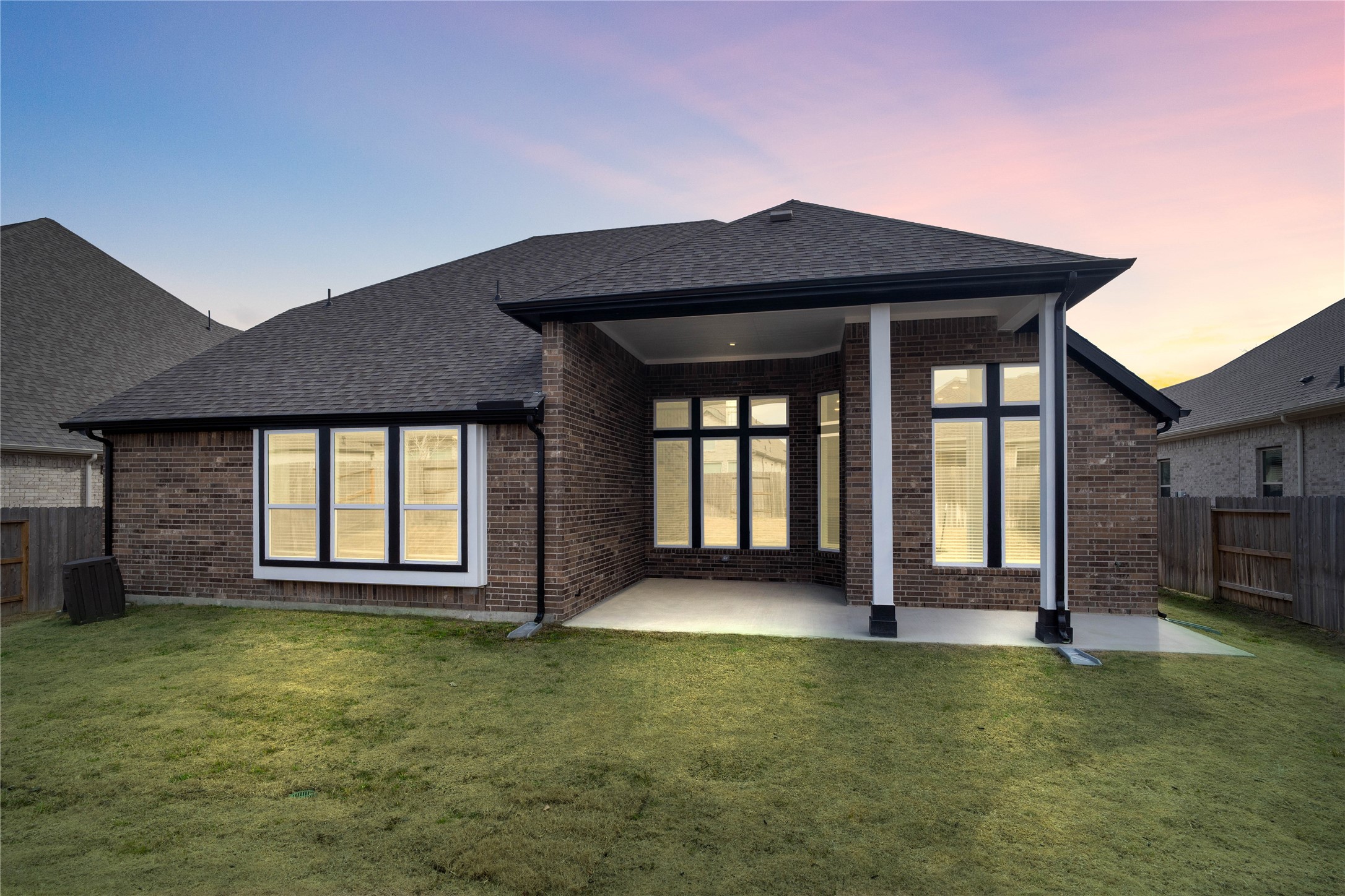 Come explore this generous backyardperfect for kids to play freely and adults to unwind in comfort!