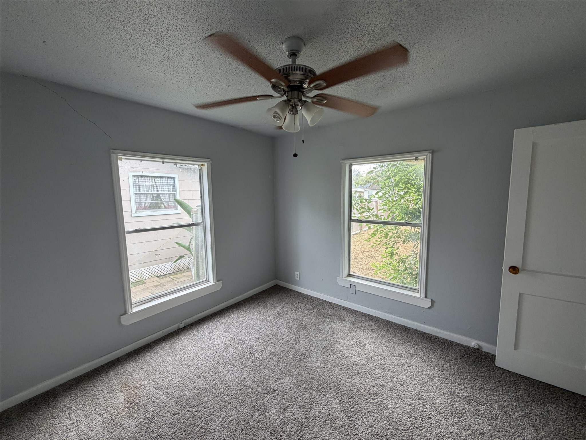1427 W 6th Street, Freeport, TX 77541