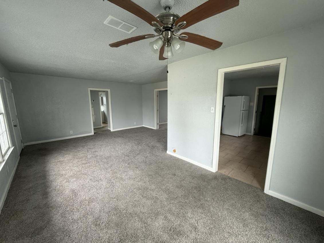 1427 W 6th Street, Freeport, TX 77541