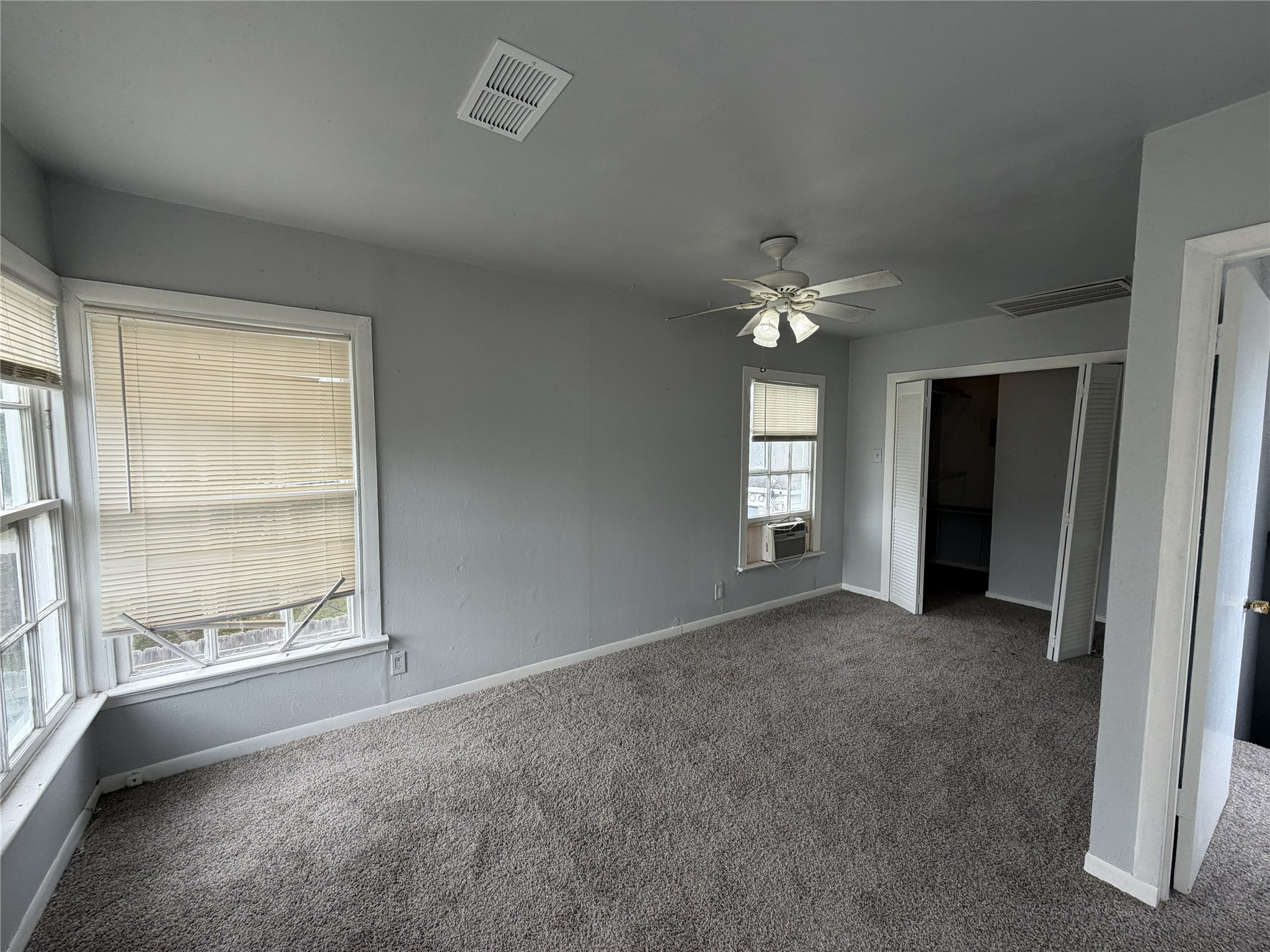 1427 W 6th Street, Freeport, TX 77541