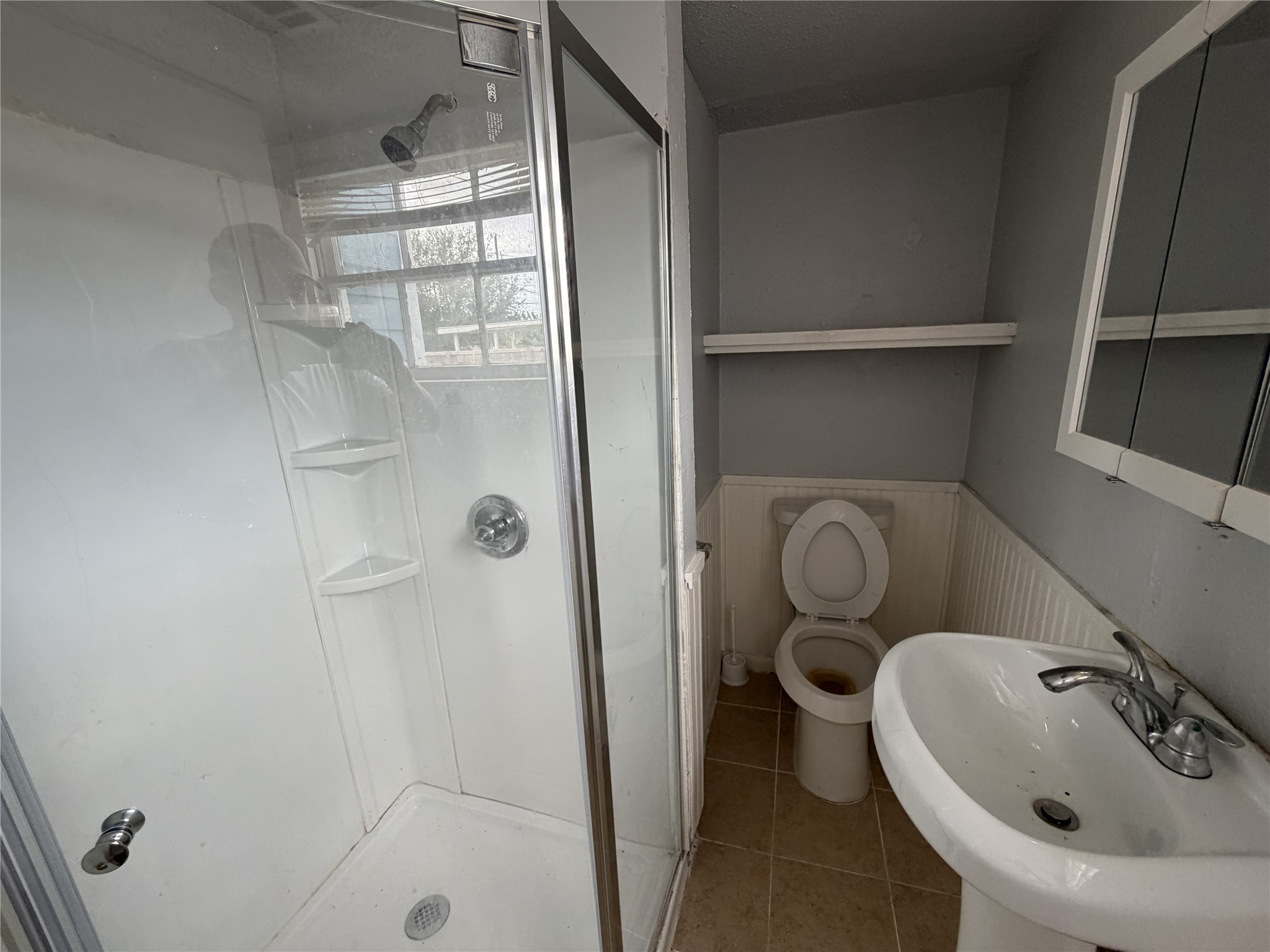 1427 W 6th Street, Freeport, TX 77541