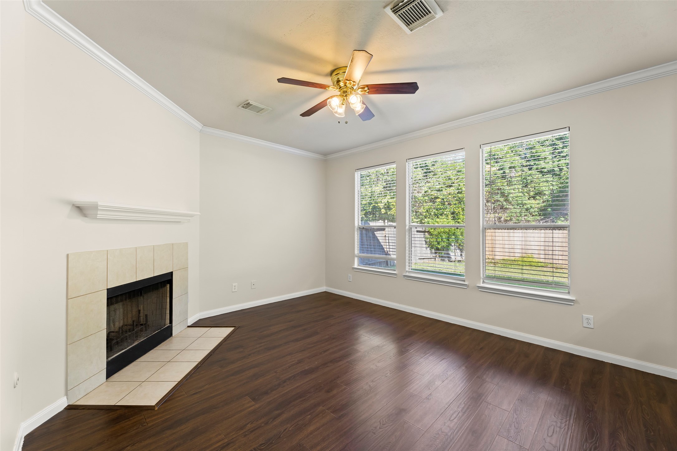16410 Pademelon, Sugar Land, TX 77498 16410 Pademelon, Sugar Land, TX 77498