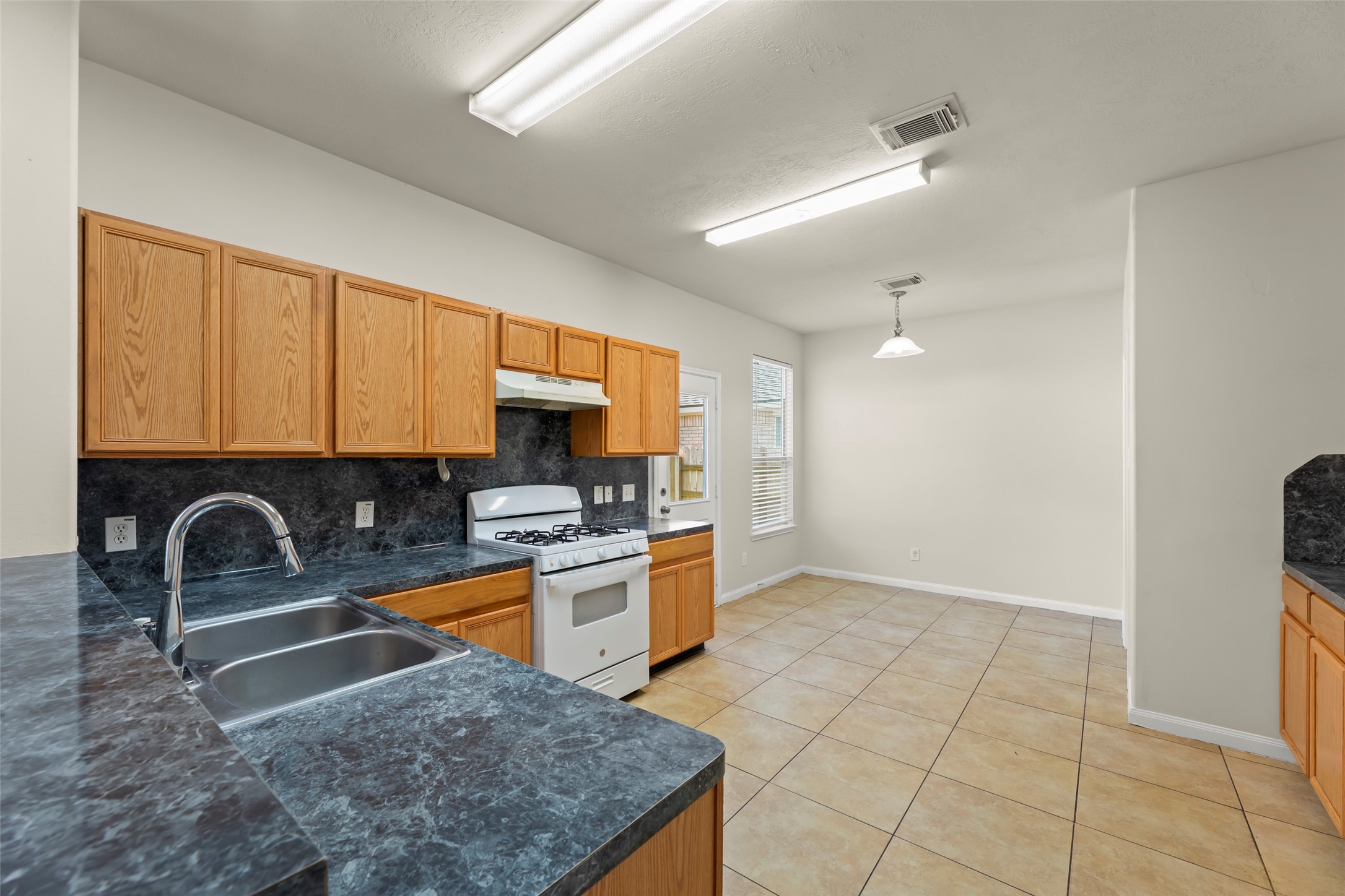 16410 Pademelon, Sugar Land, TX 77498 16410 Pademelon, Sugar Land, TX 77498