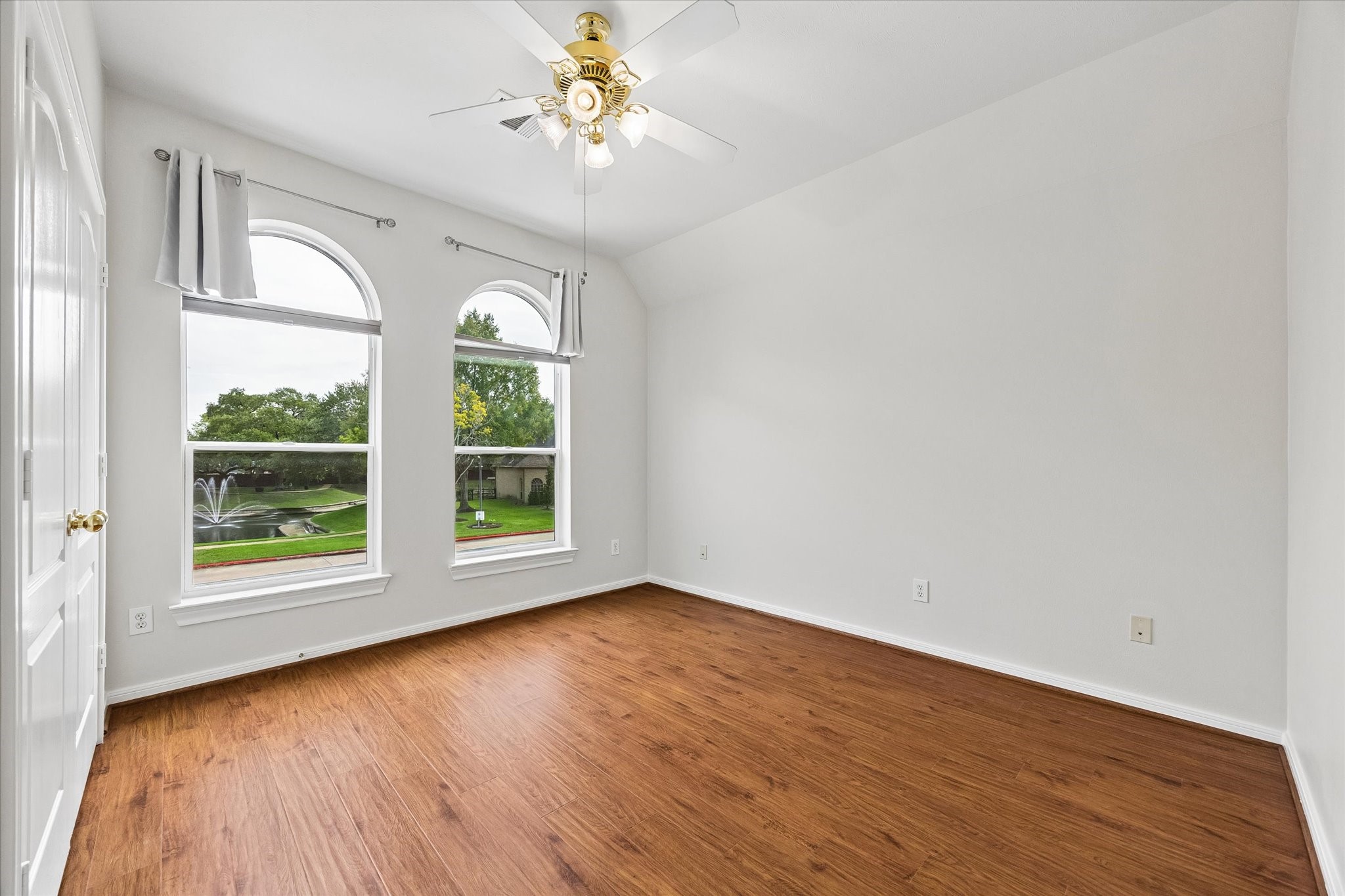 Upstairs front bedroom.